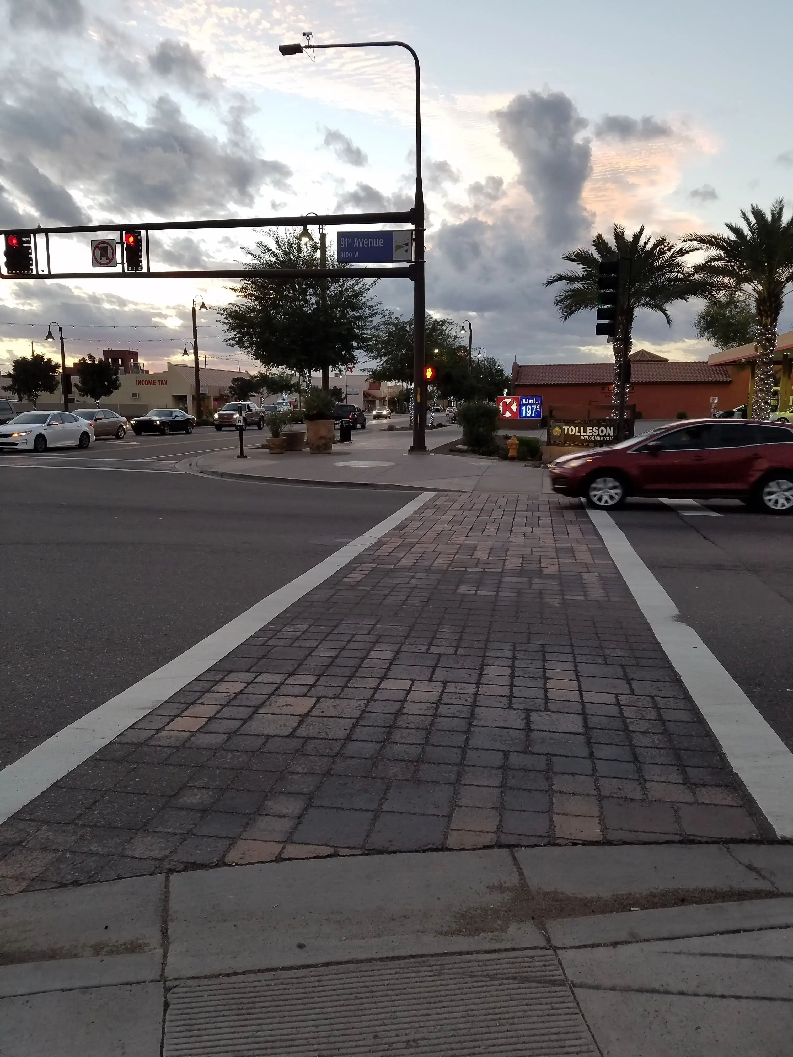 Bright & Clean Tolleson Laundromat - Image 20