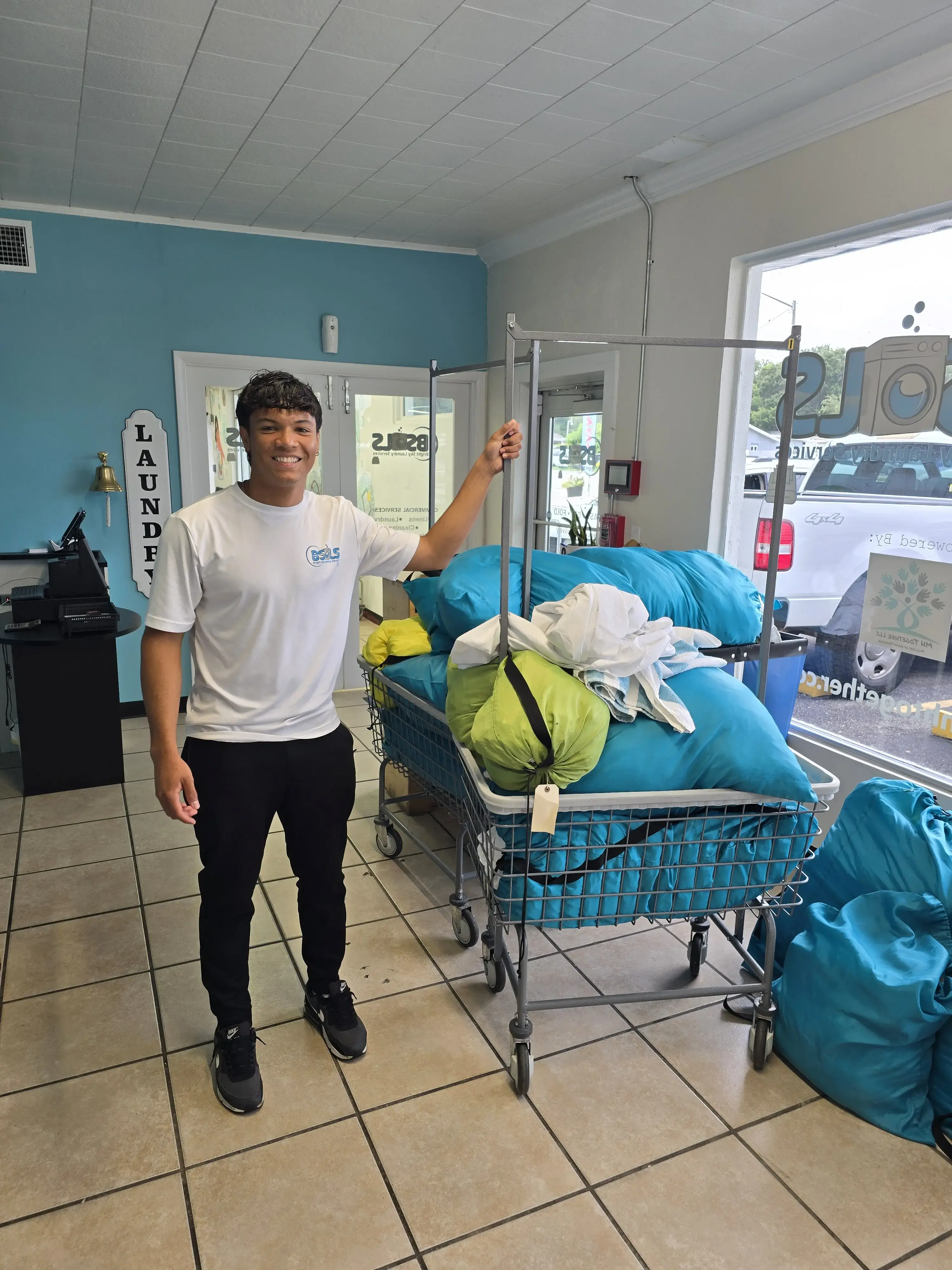 Bright Sky Laundry Services thumbnail 19