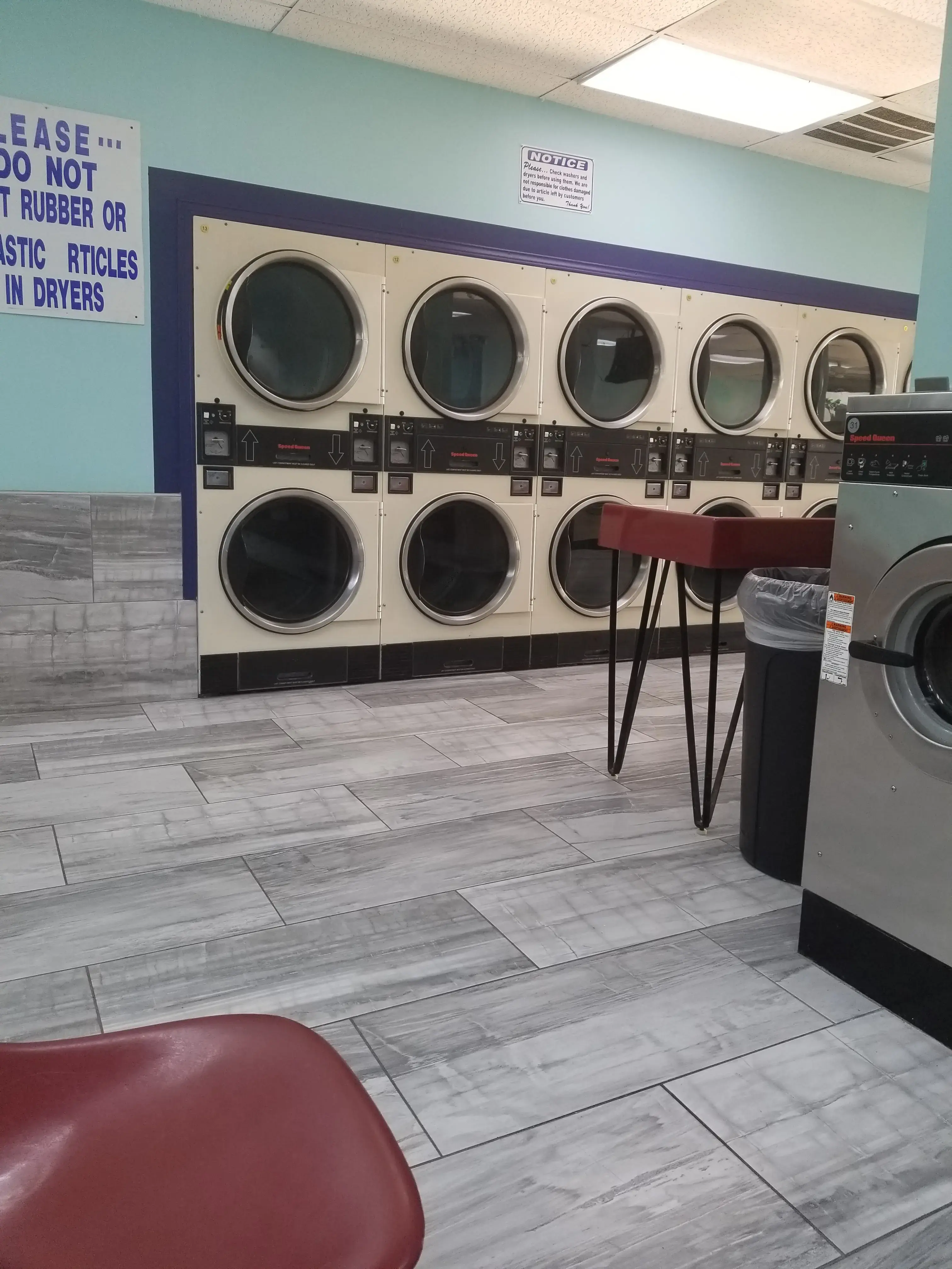 Bright Washateria thumbnail 5