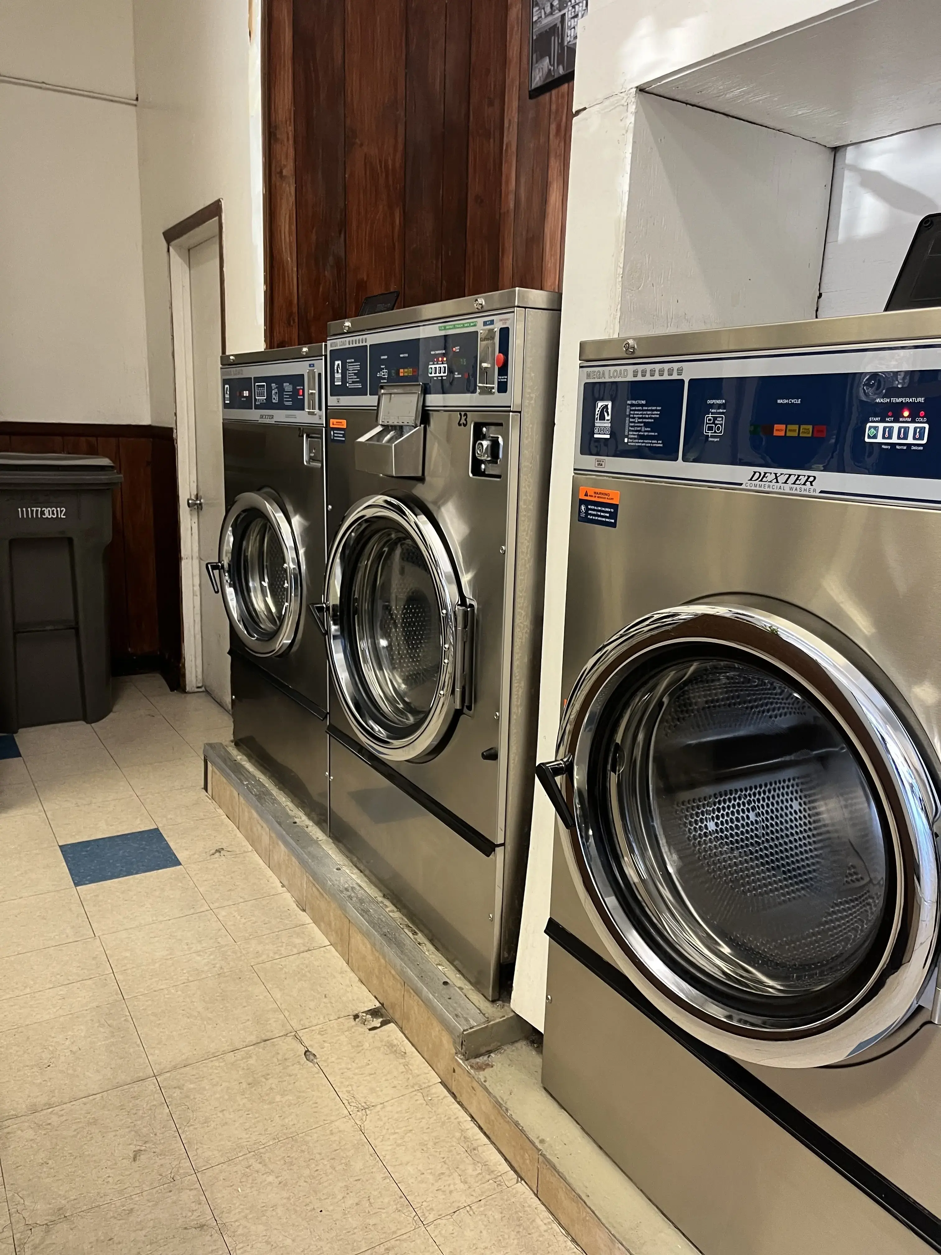 Bright'n Clean Laundry Center thumbnail 2