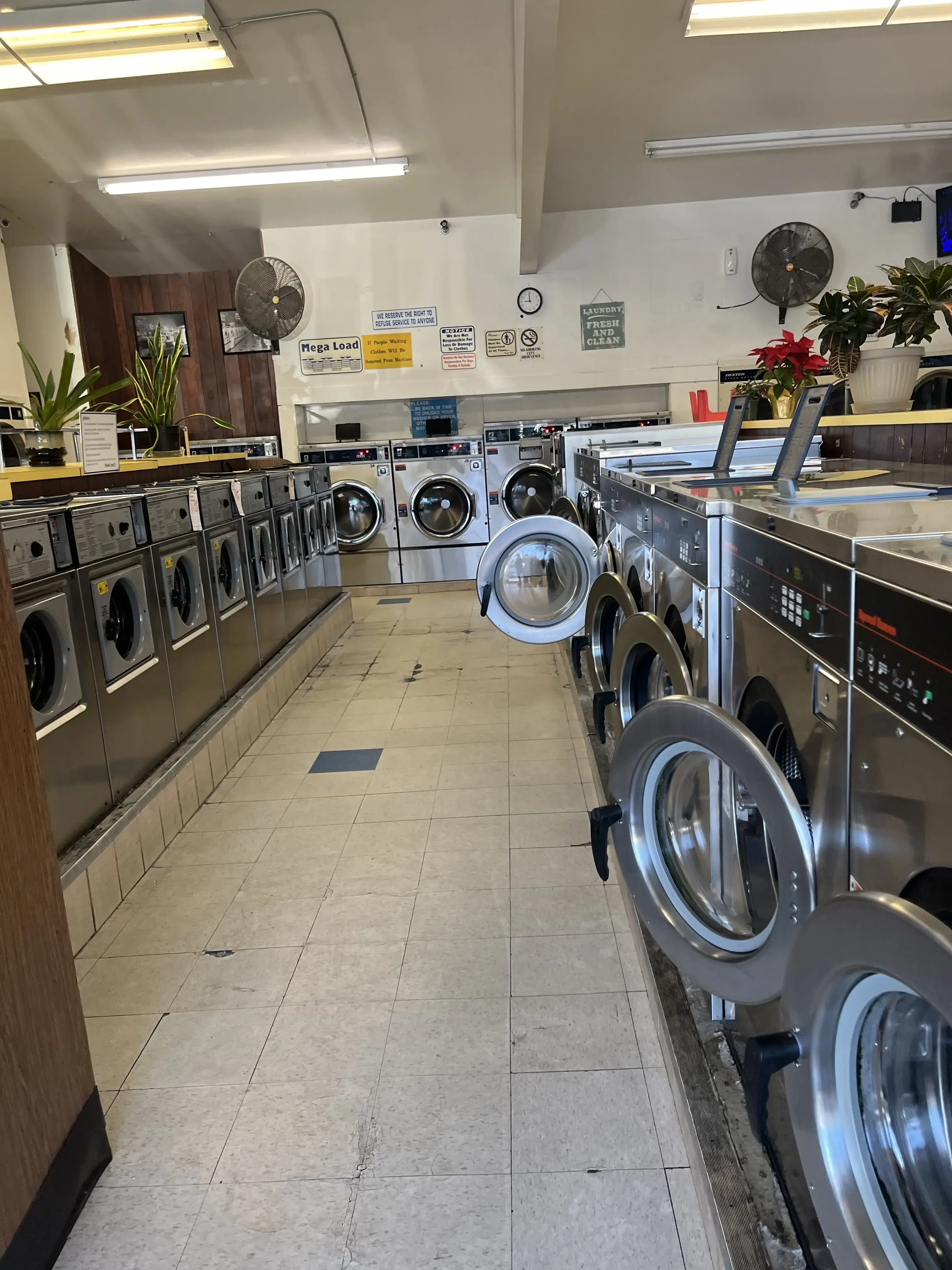 Bright'n Clean Laundry Center thumbnail 10