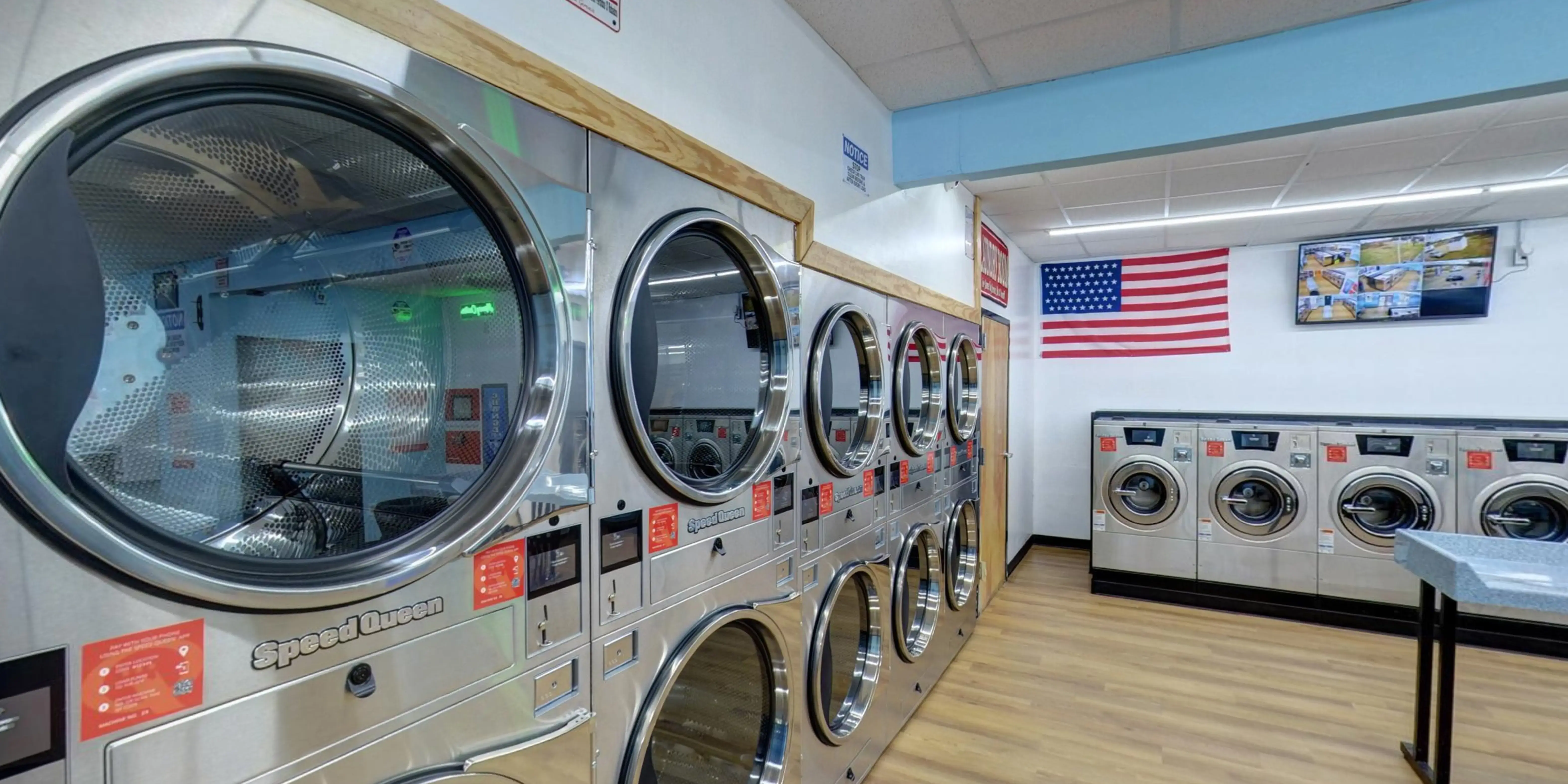 Brighton Laundromat thumbnail 5