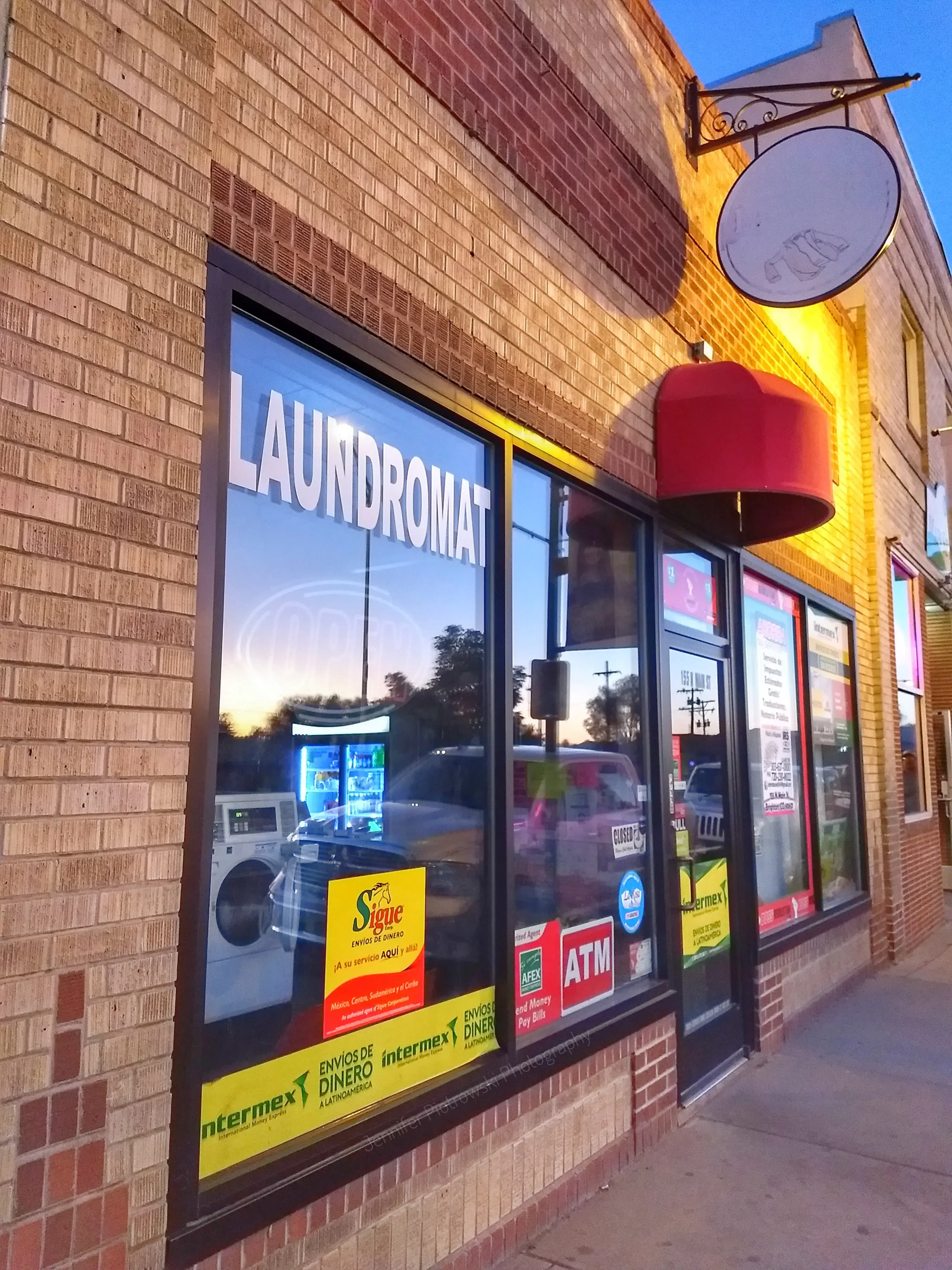 Brighton's Service Laundry - Image 2