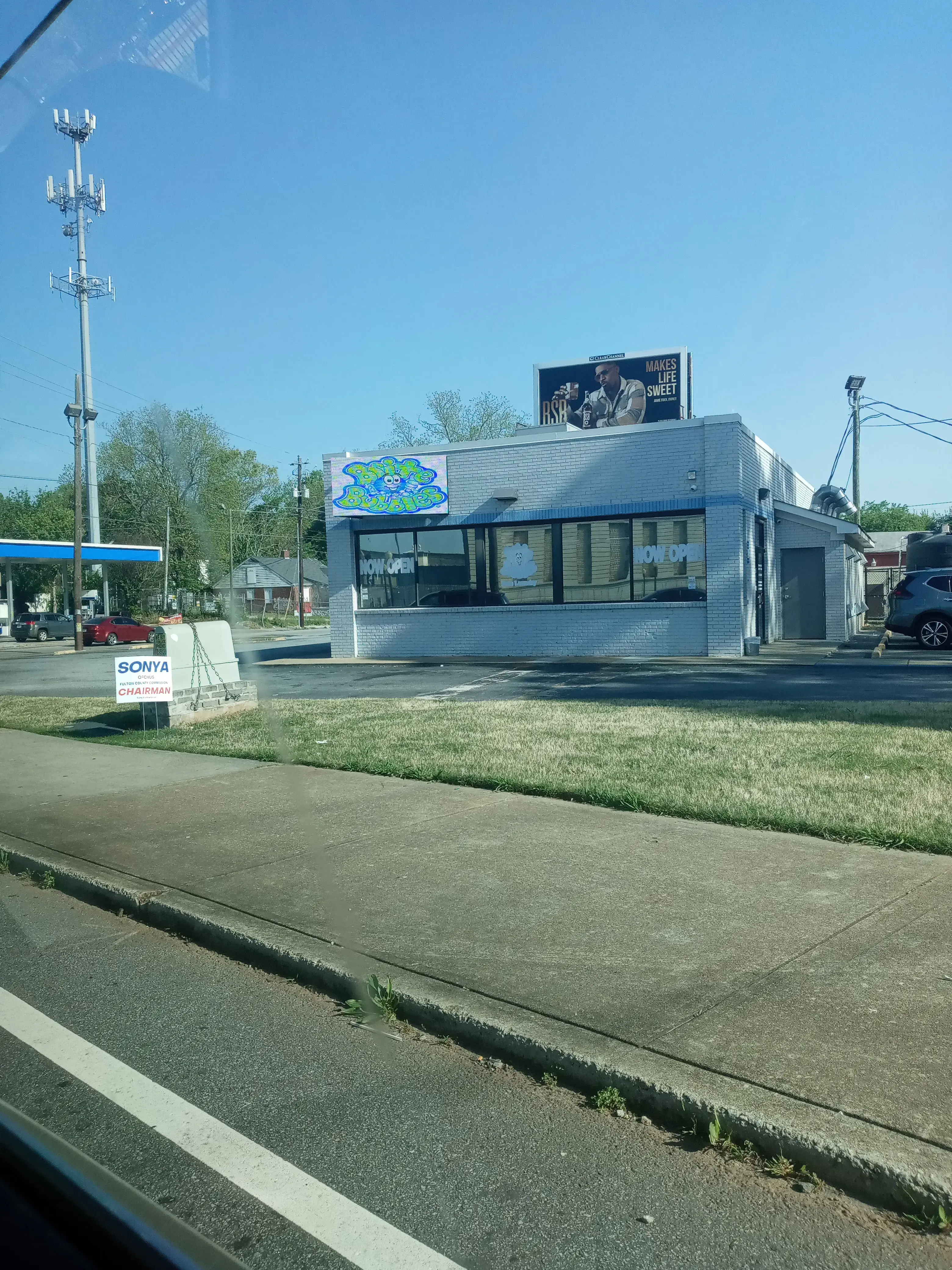 Brite Bubbles Laundry Services - Image 4