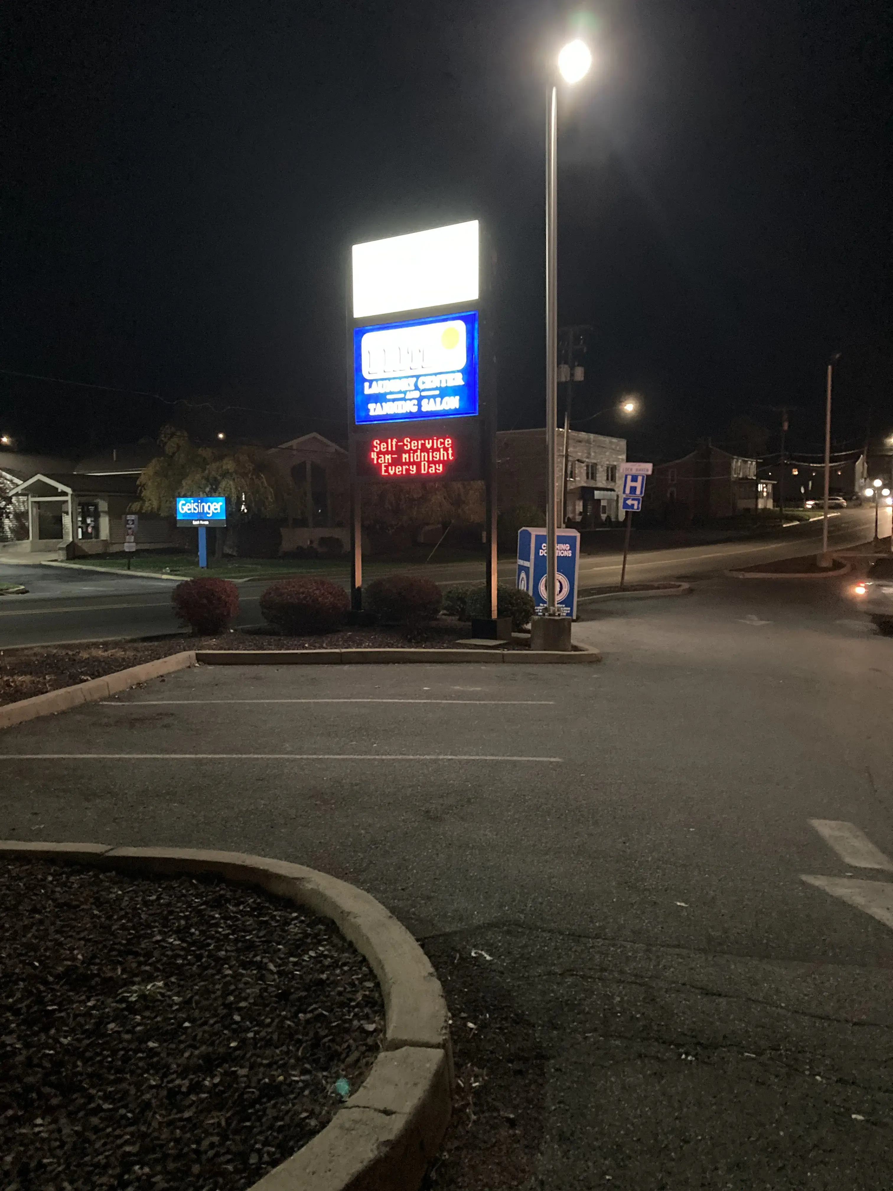 Brite Laundry Center - Image 14