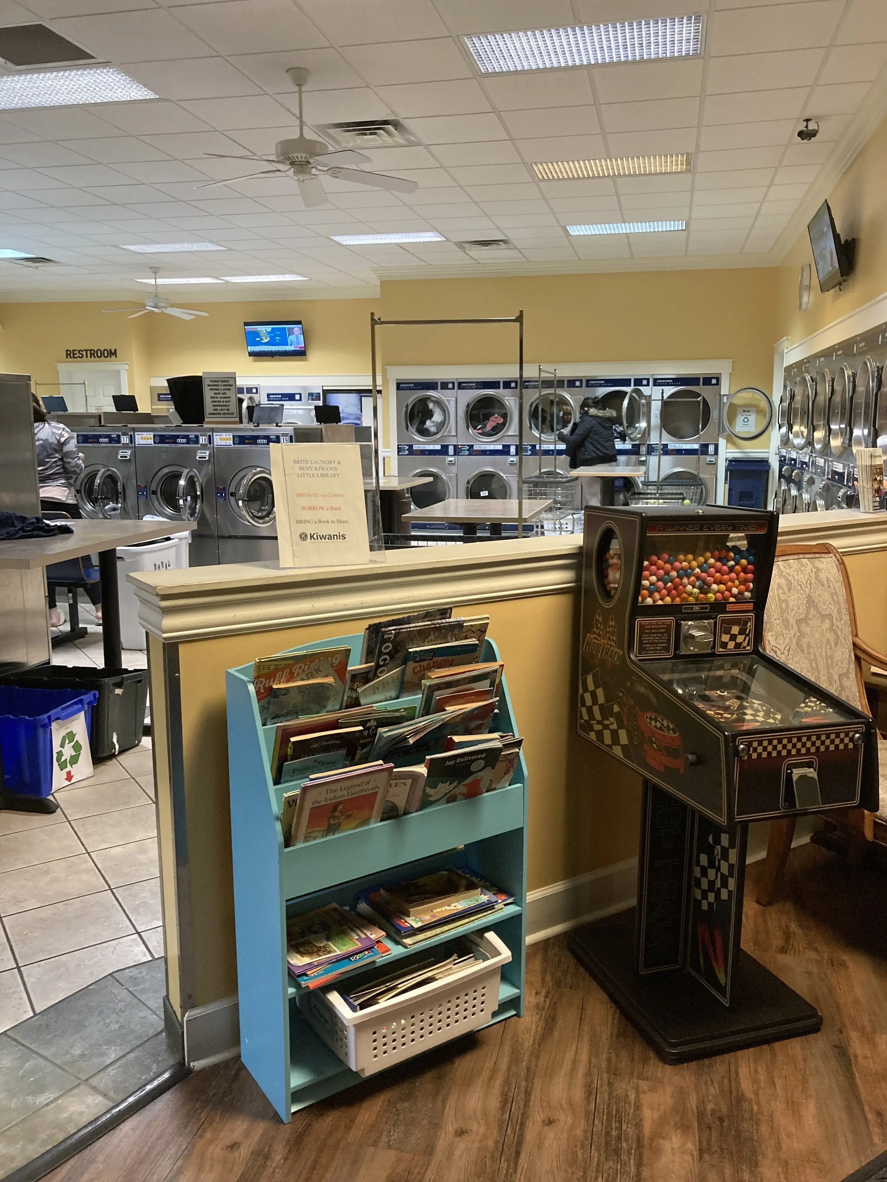 Brite Laundry Center - Image 4