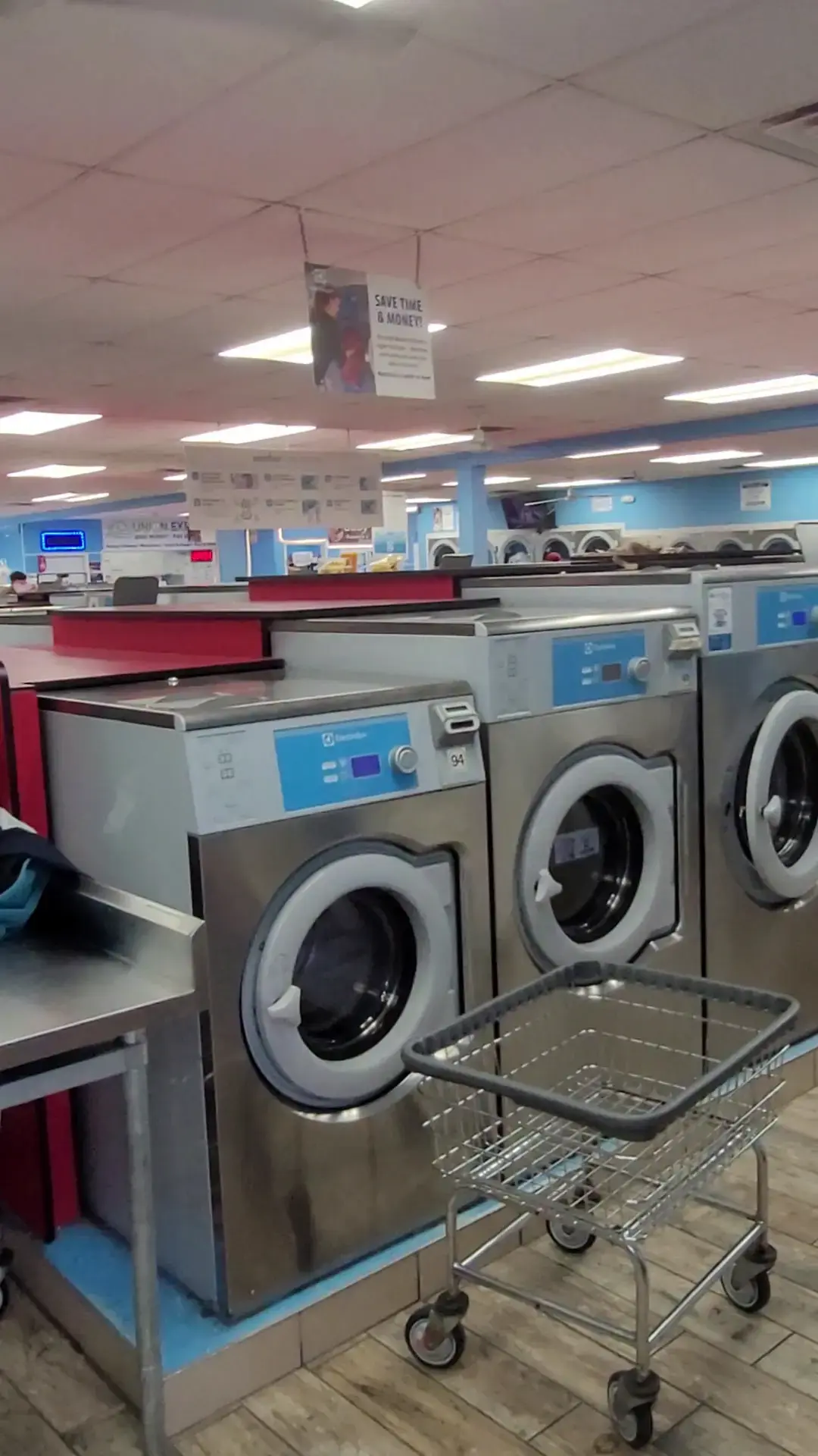 BRITE N CLEAN LAUNDROMAT thumbnail 19