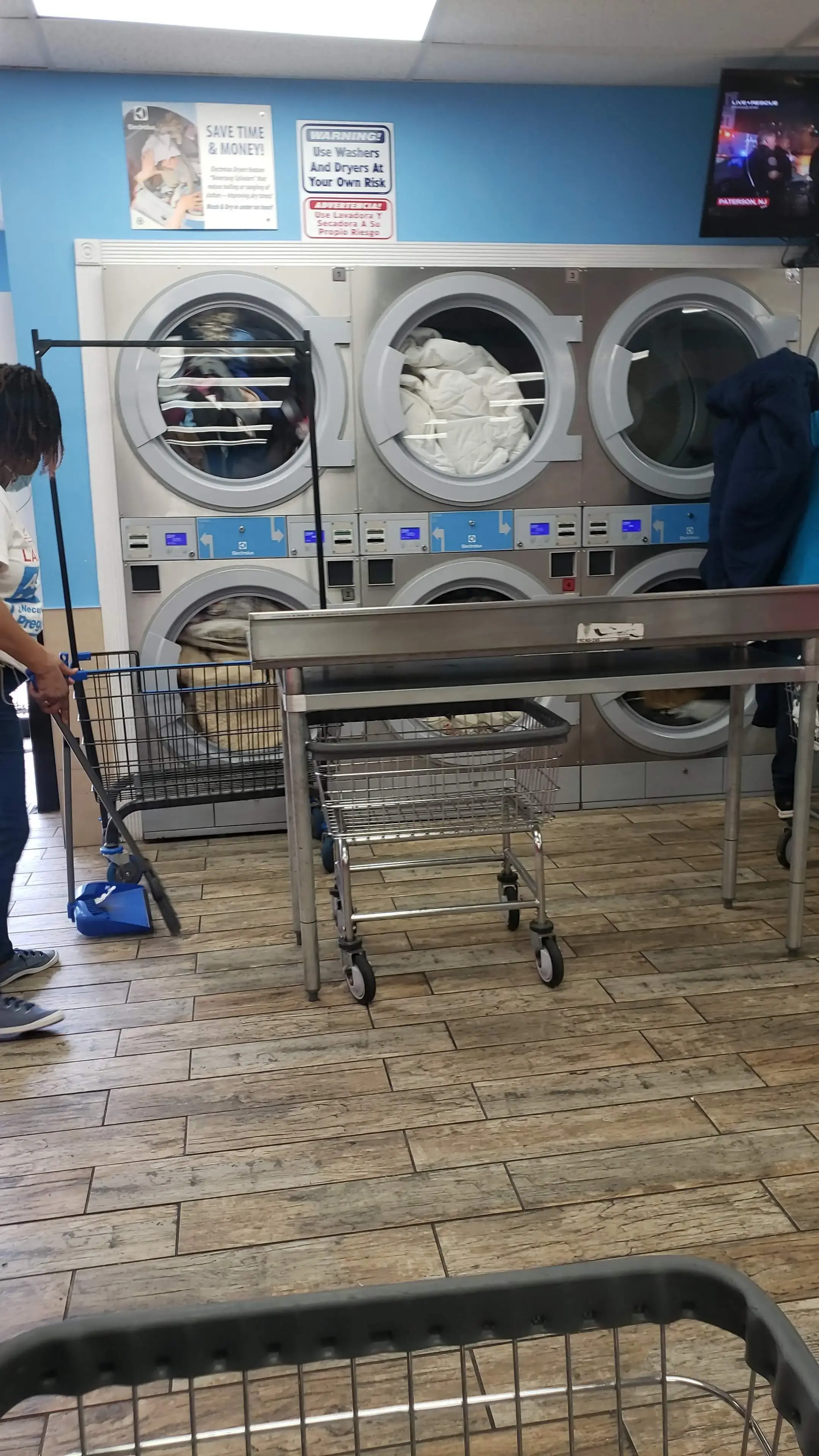 BRITE N CLEAN LAUNDROMAT thumbnail 14