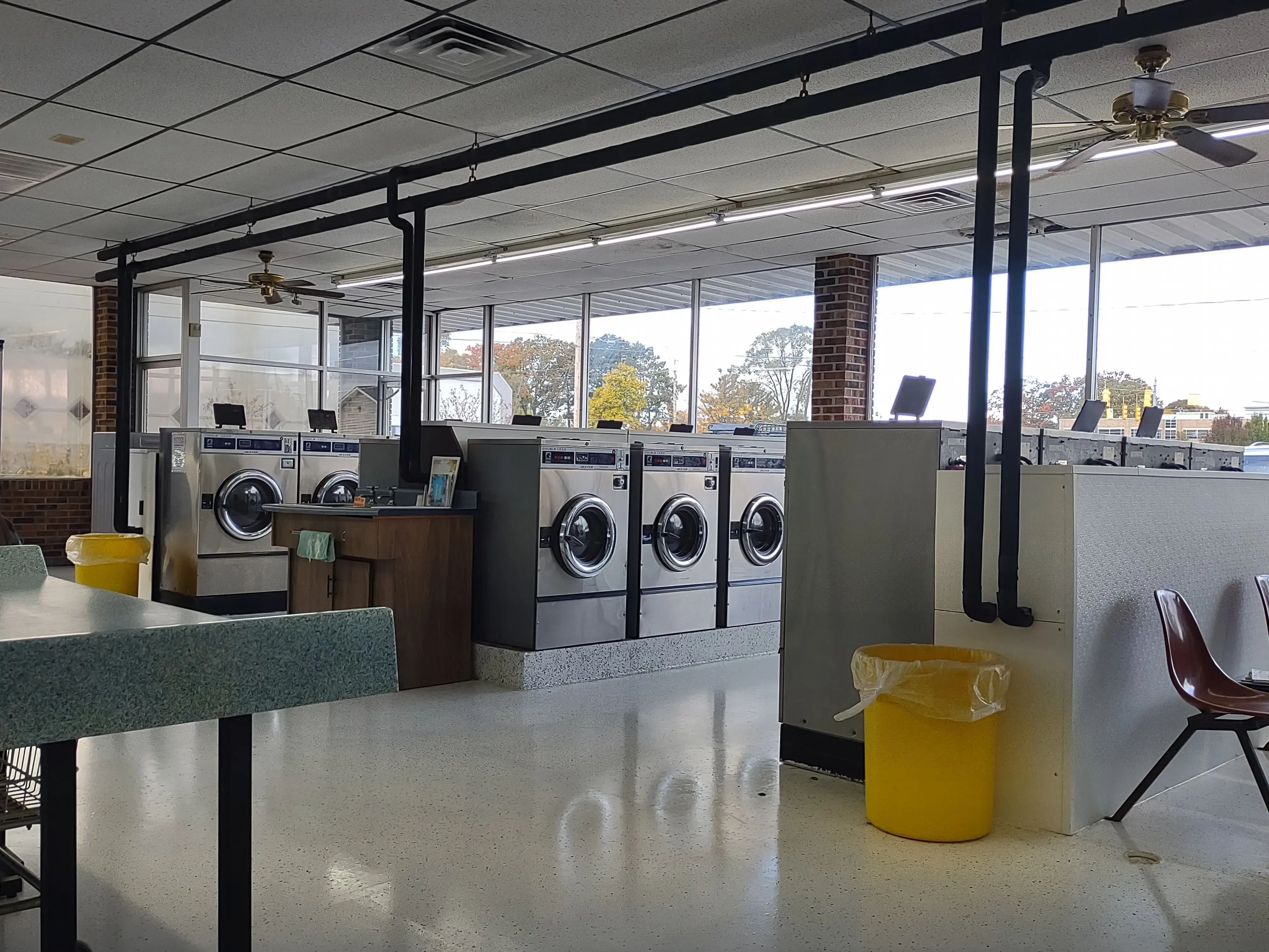 Brite N' Clean Laundromat Ludington thumbnail 3