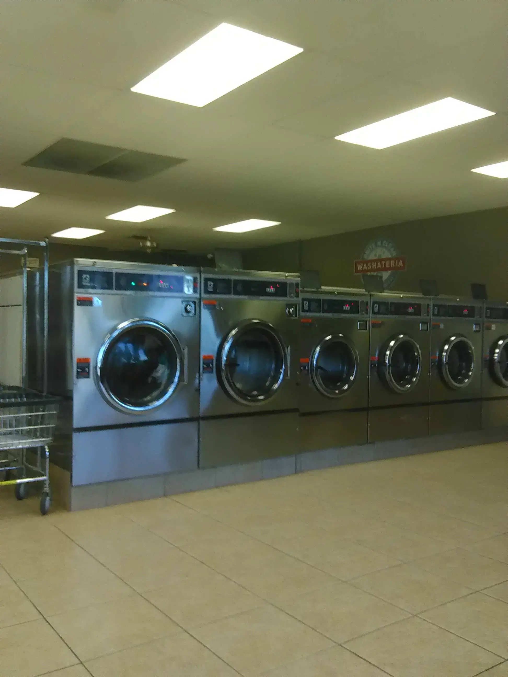 Brite N Clean Washateria - Image 20