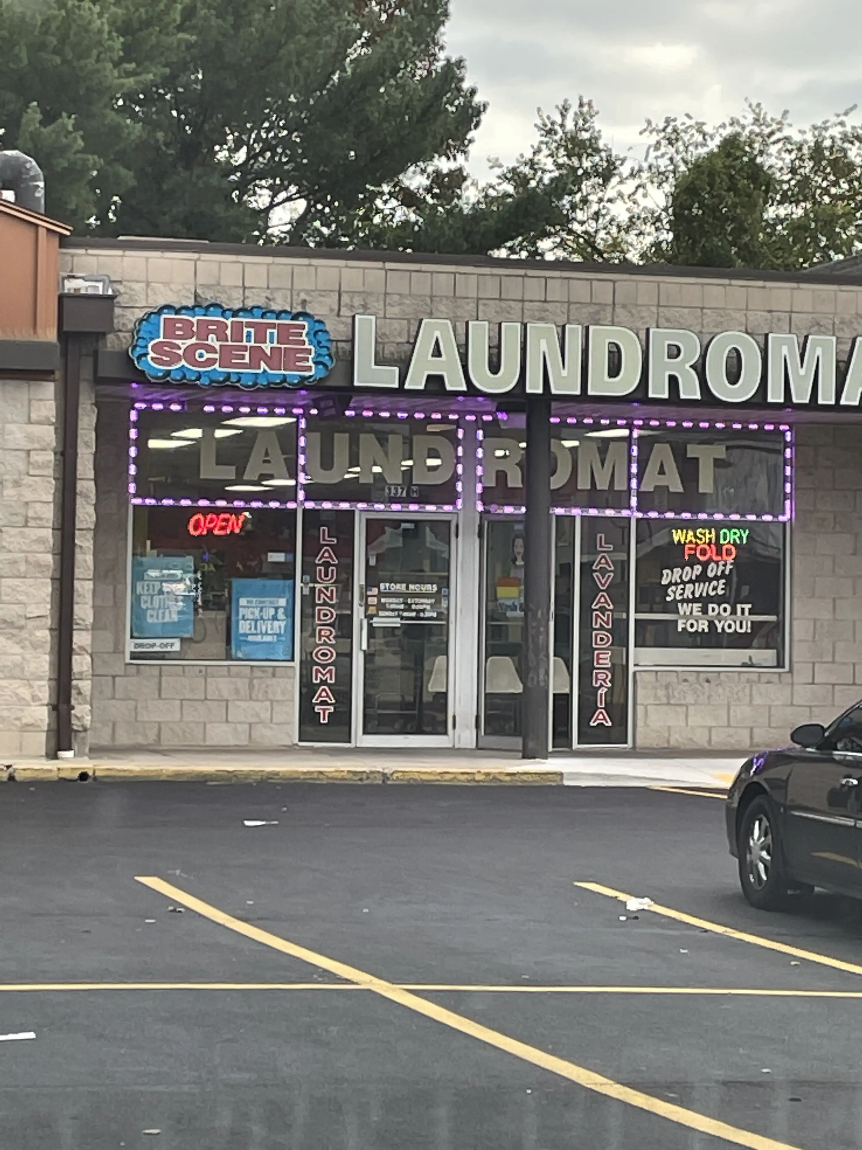 Brite Scene Laundromat thumbnail 4