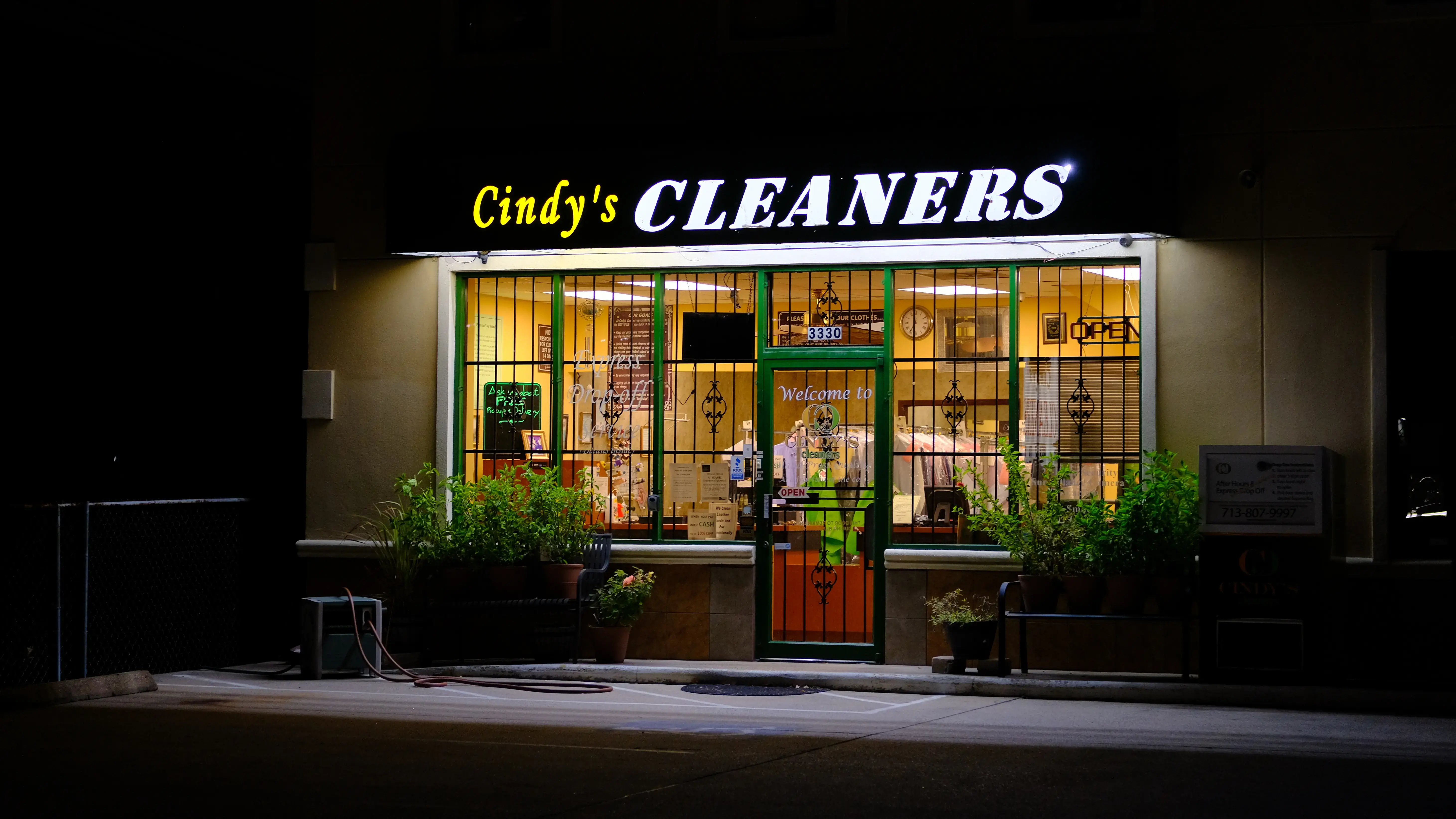 Brite Touch Cleaners (Cindy's Cleaners) location