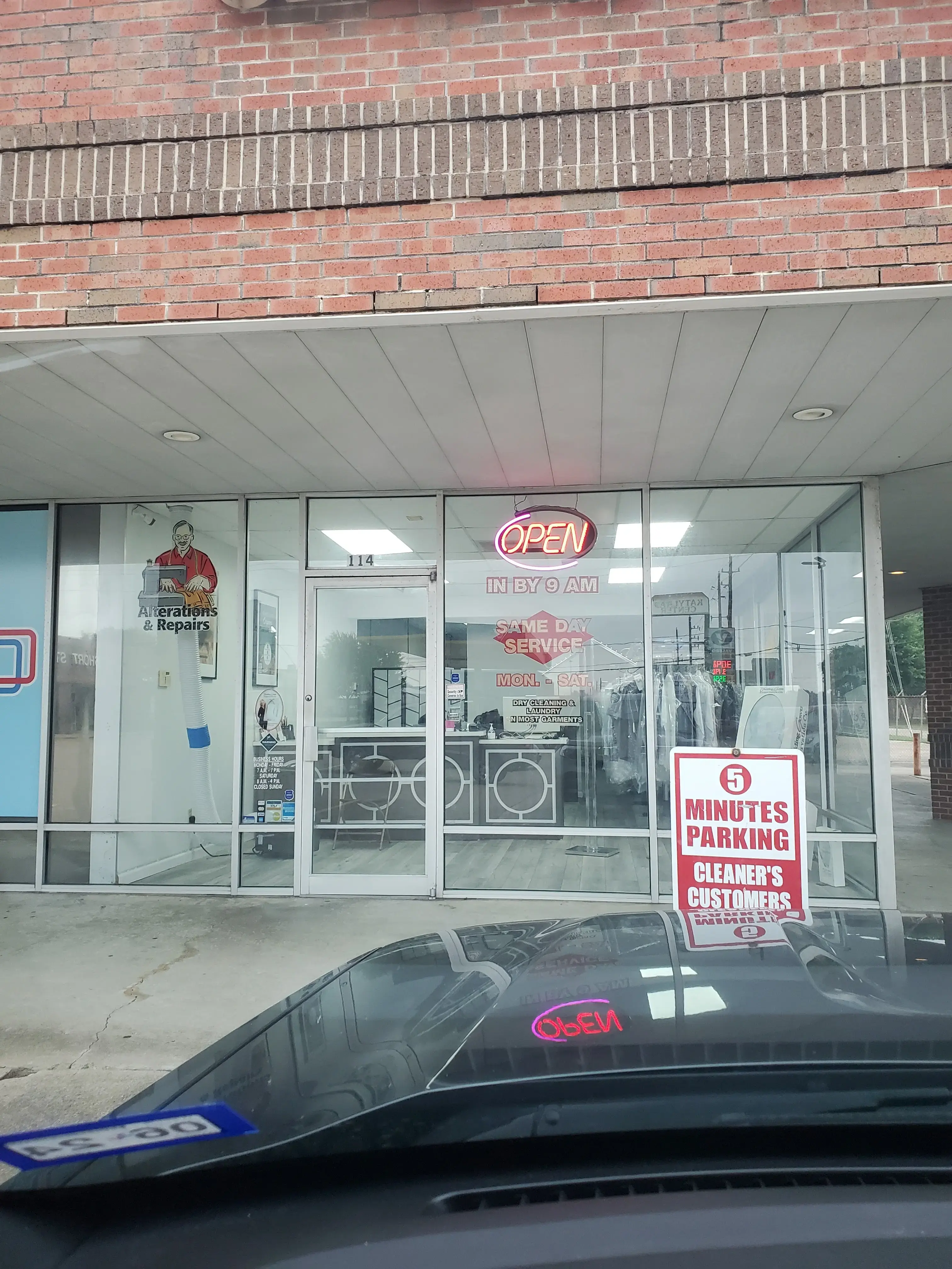 Brite Touch Cleaners (Classic Cleaners) - Image 2