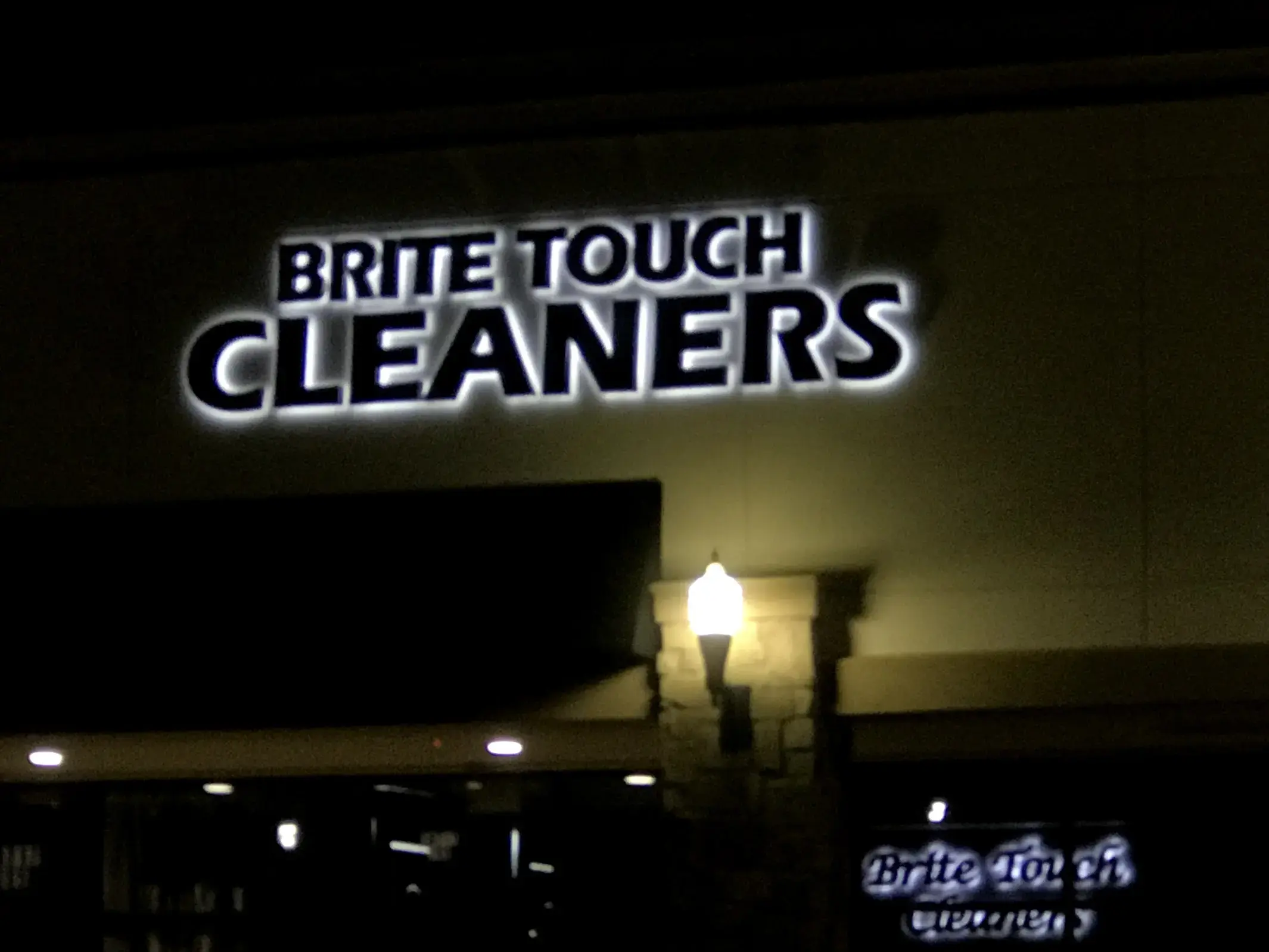 Brite Touch Cleaners (Spring Green, Katy) thumbnail 8