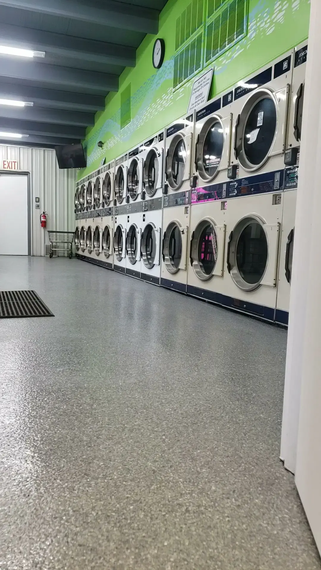 Brite Way Laundromat - Image 20