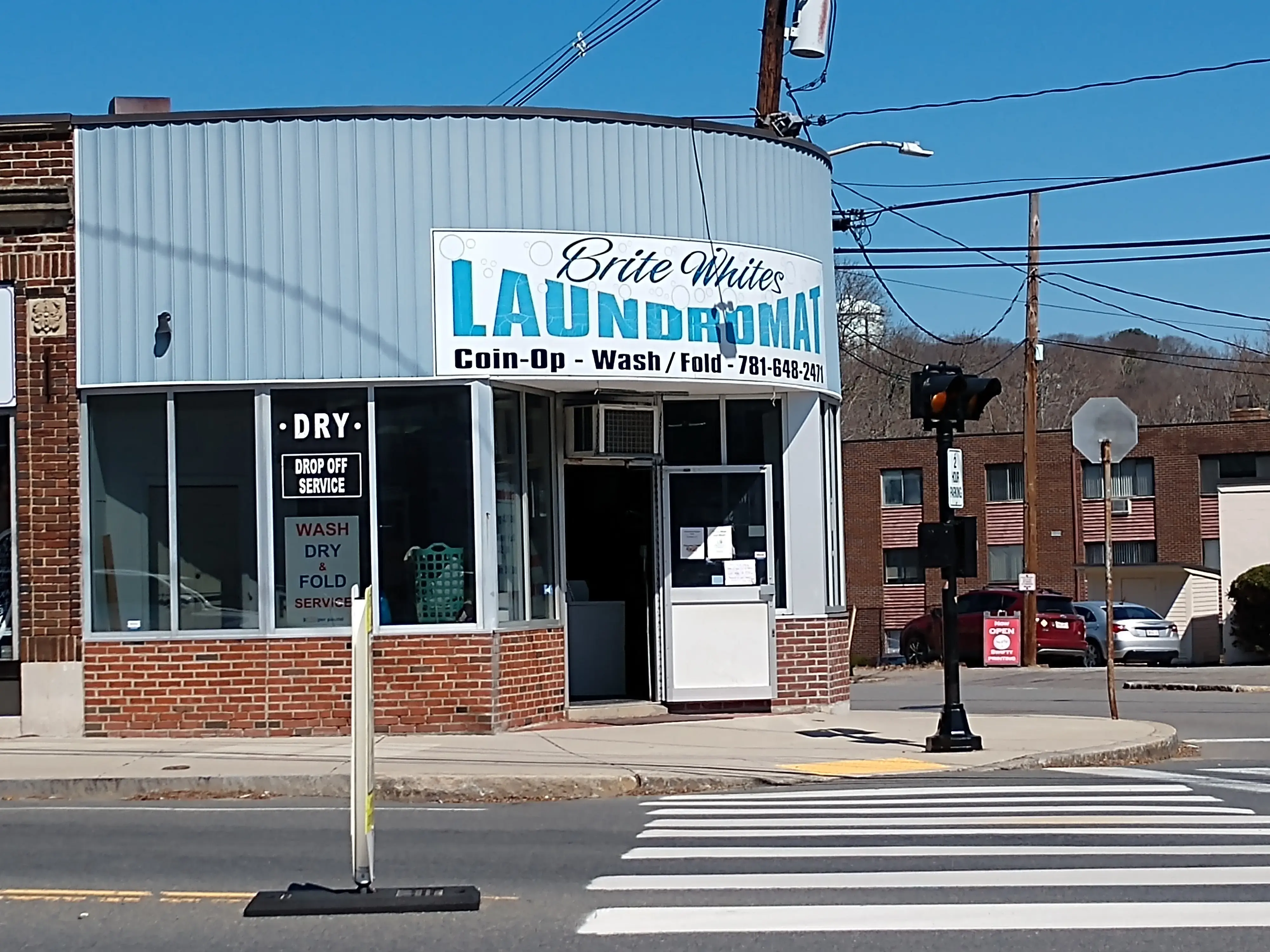 Brite White Laundromat thumbnail 1