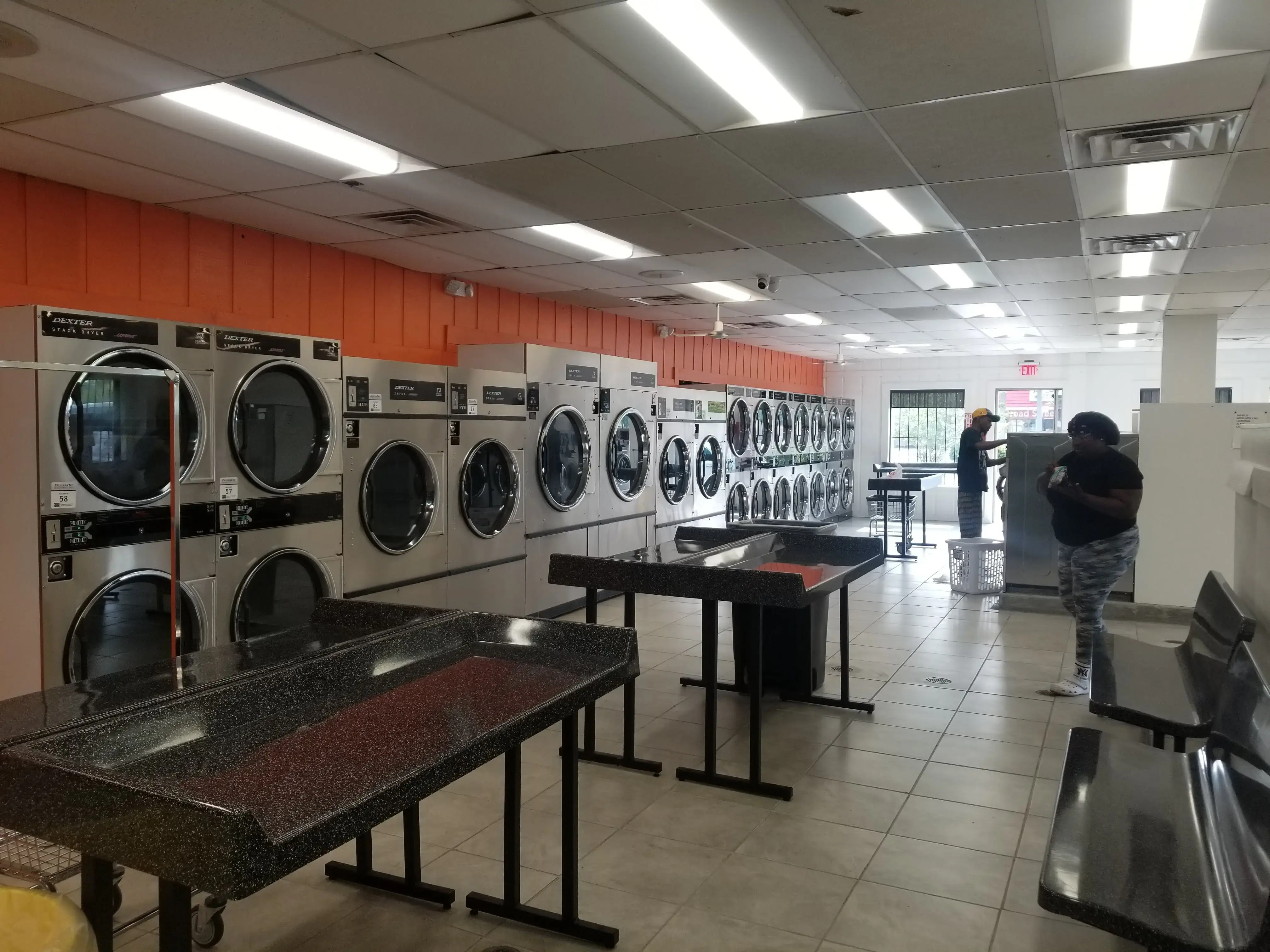 Broad Street Laundry & Car Wash - Image 2