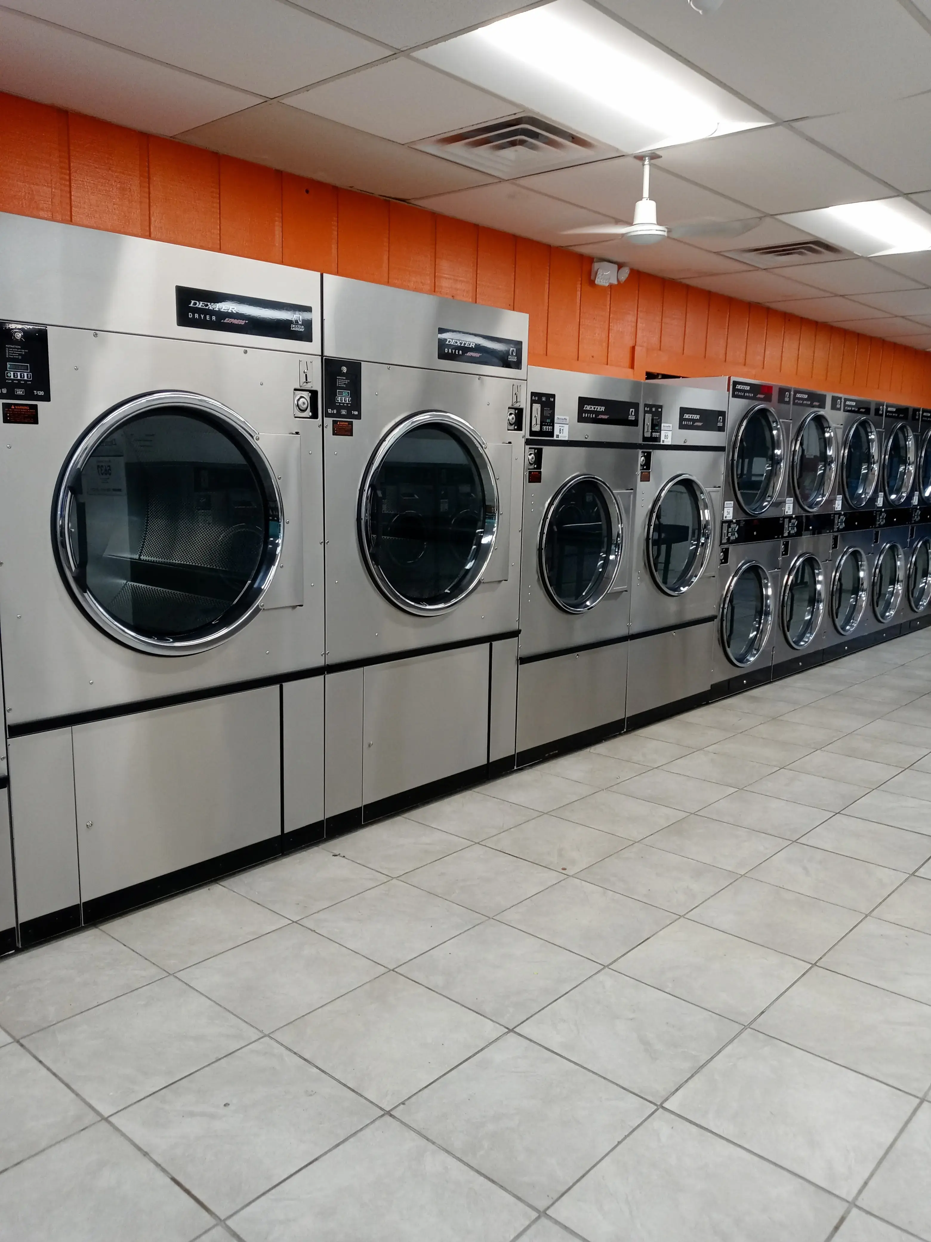 Broad Street Laundry & Car Wash thumbnail 4