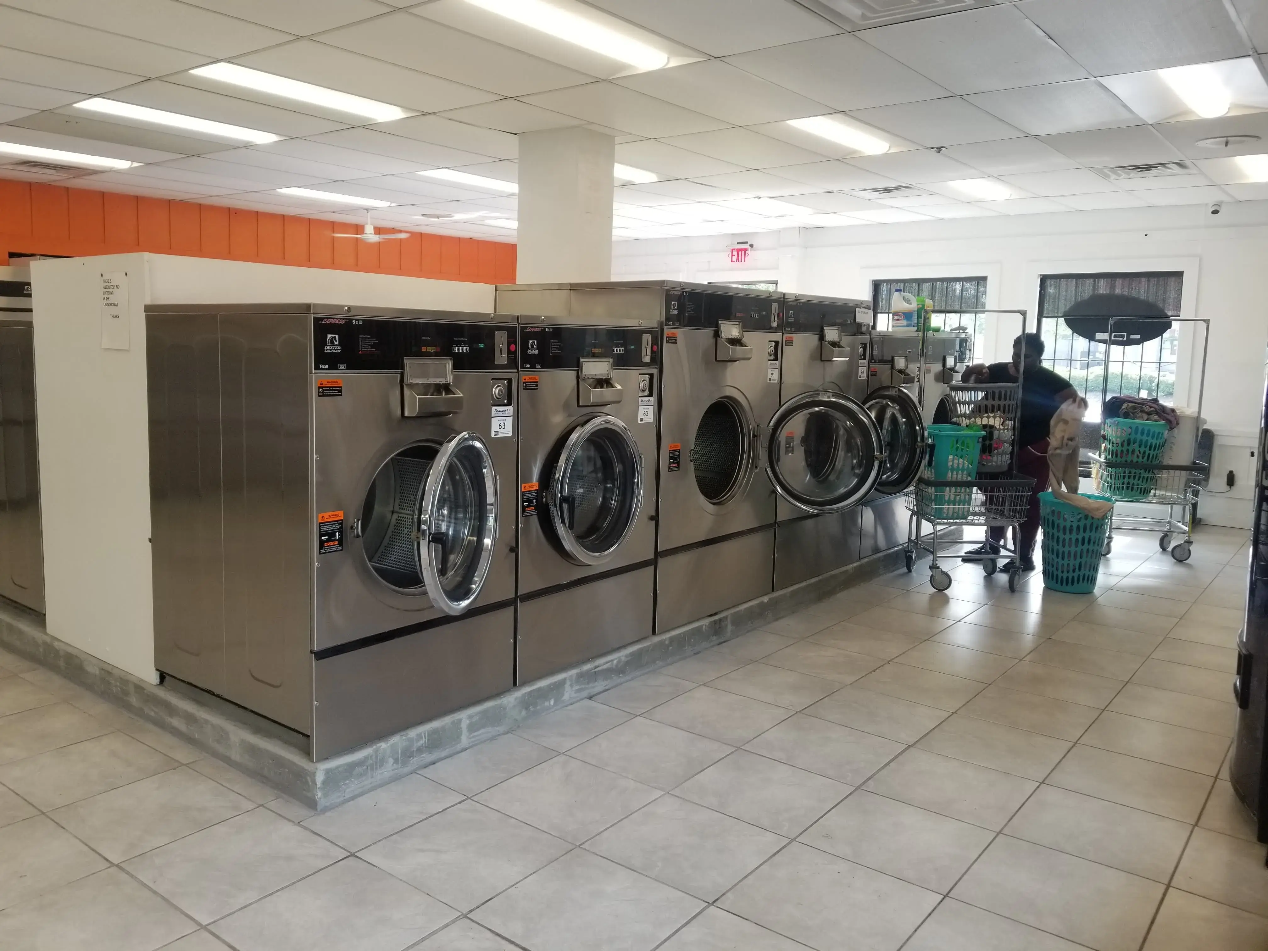 Broad Street Laundry & Car Wash thumbnail 5