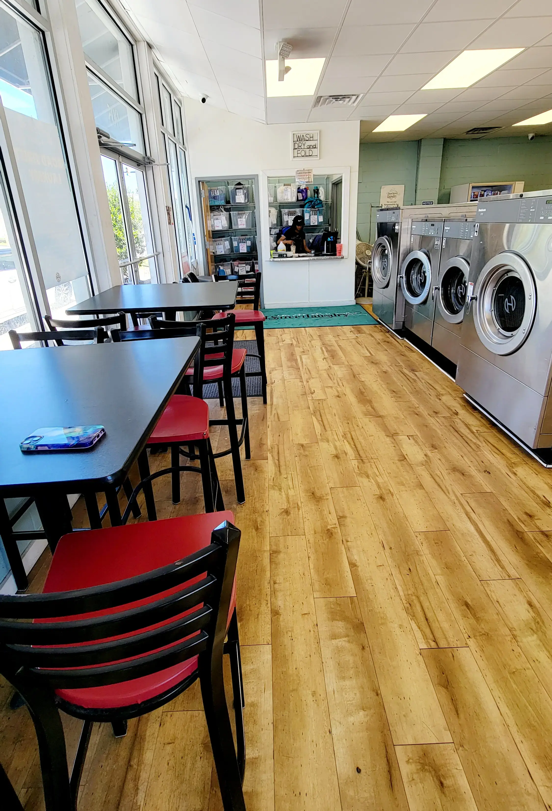 Broad Street Laundry - Image 2