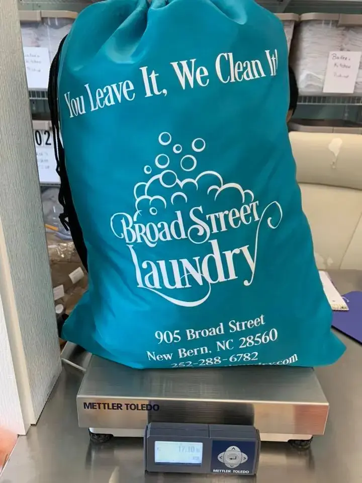 Broad Street Laundry thumbnail 9