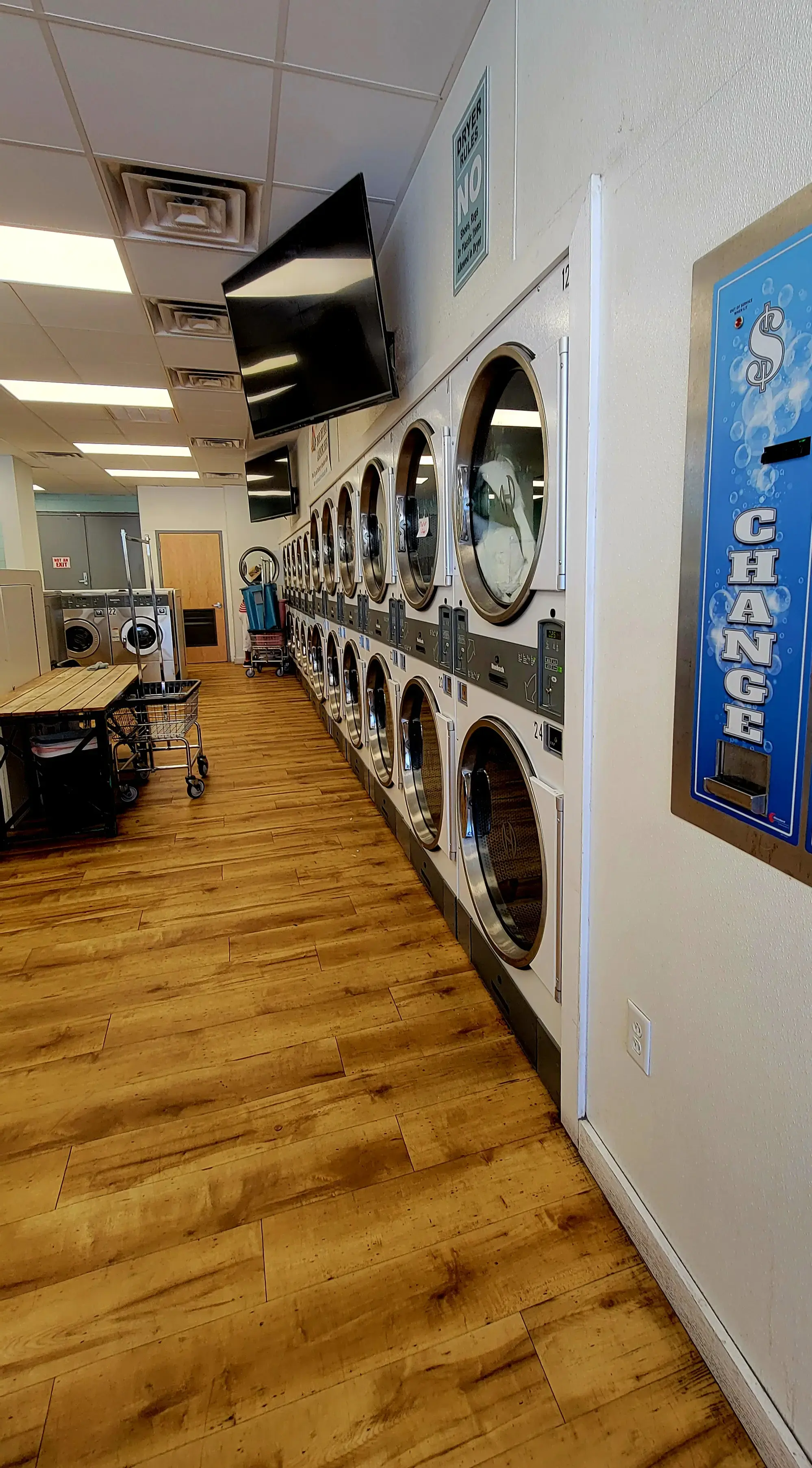 Broad Street Laundry thumbnail 5