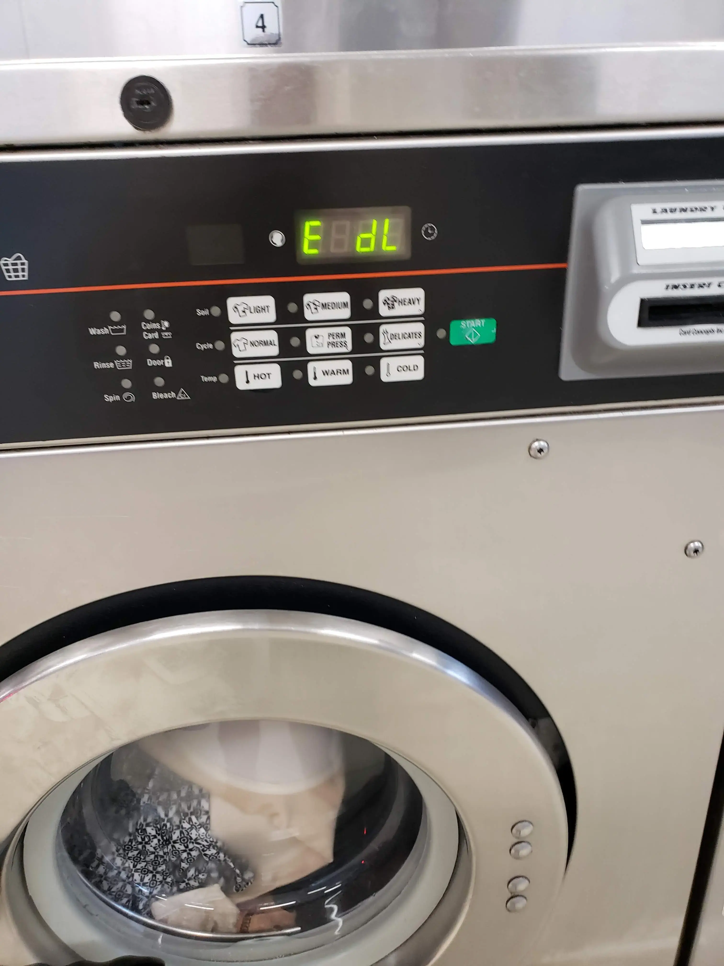 Broadway Laundromat - Image 3