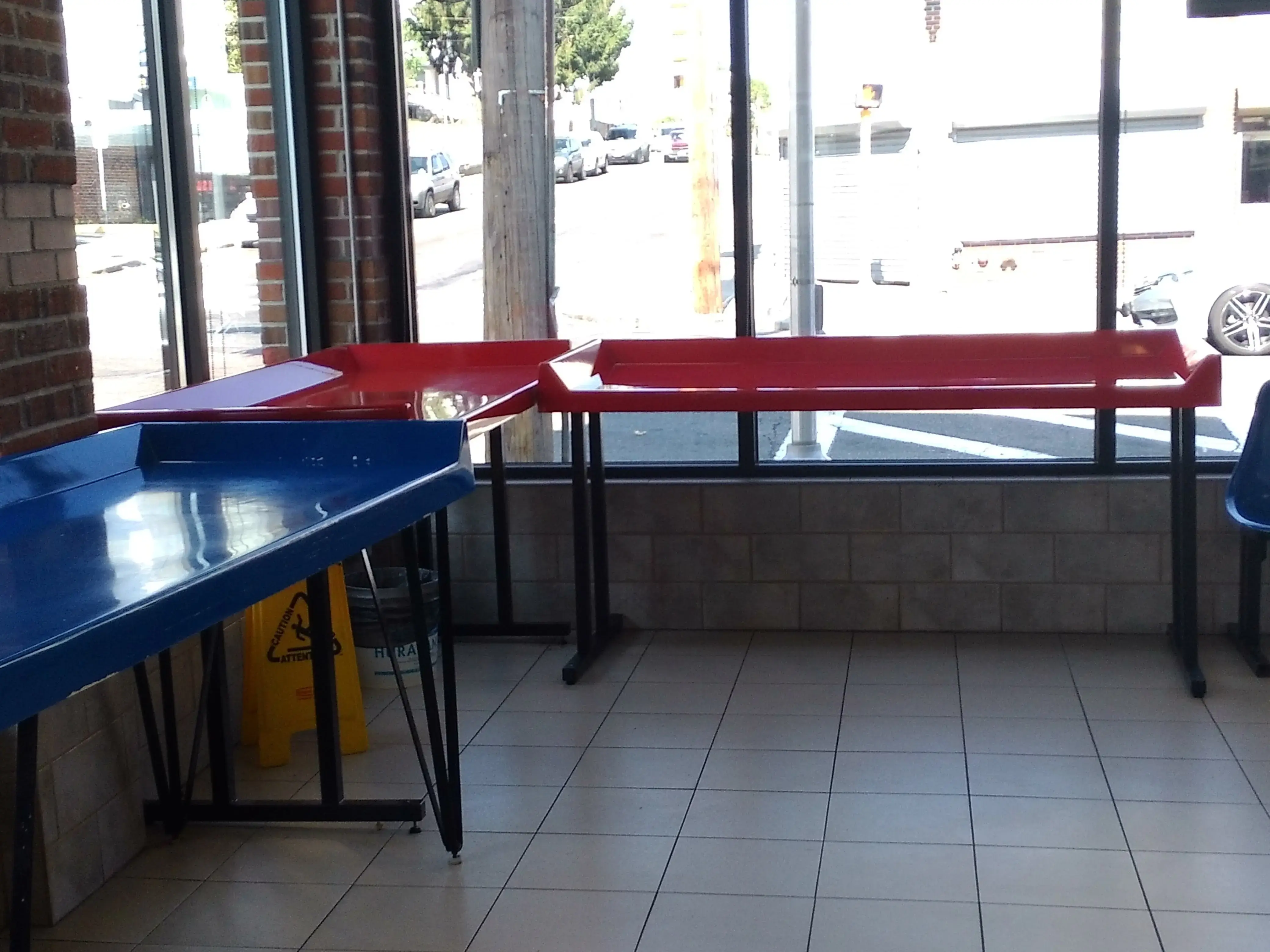 Broadway Laundromat - Image 11