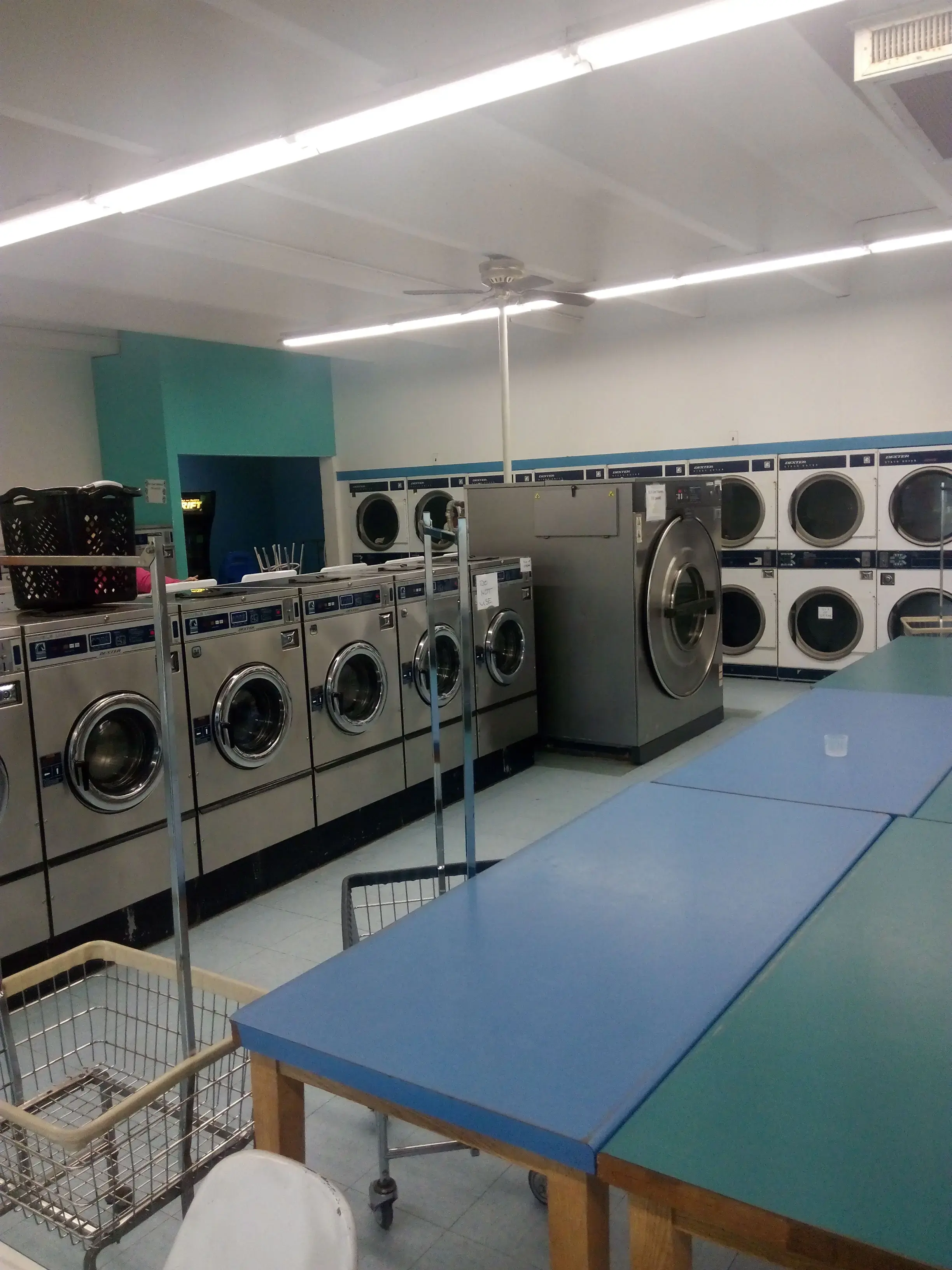 Broadway Laundromat of Rochester thumbnail 1