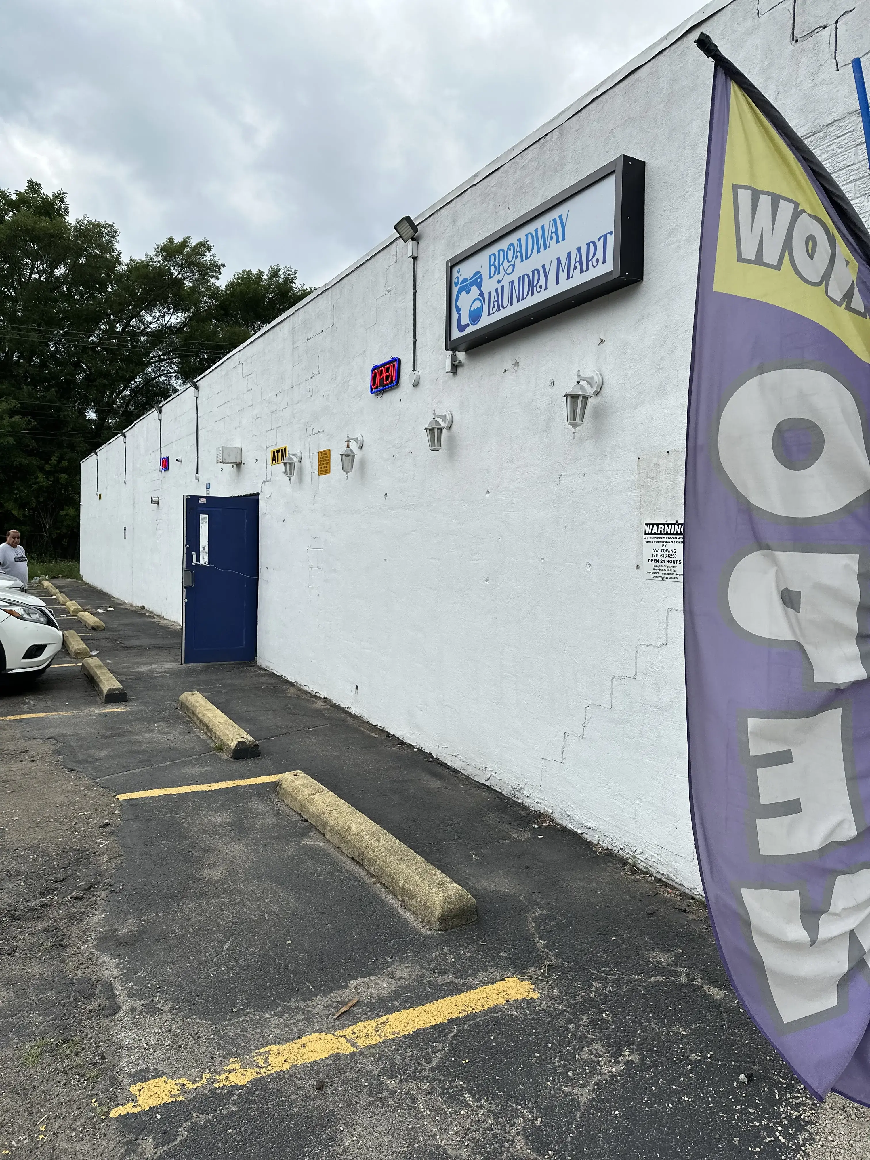 Broadway Laundry Mart - Image 10