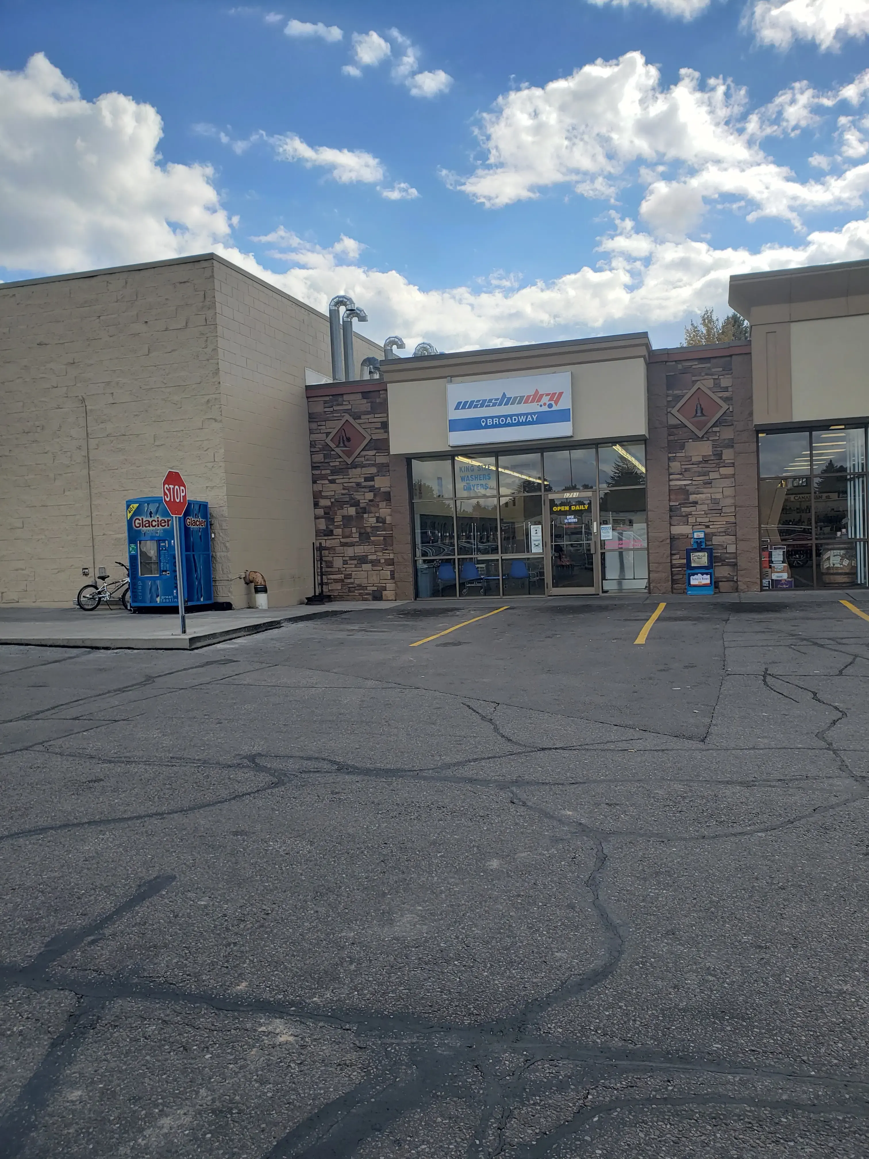 Broadway Wash N Dry - Image 9