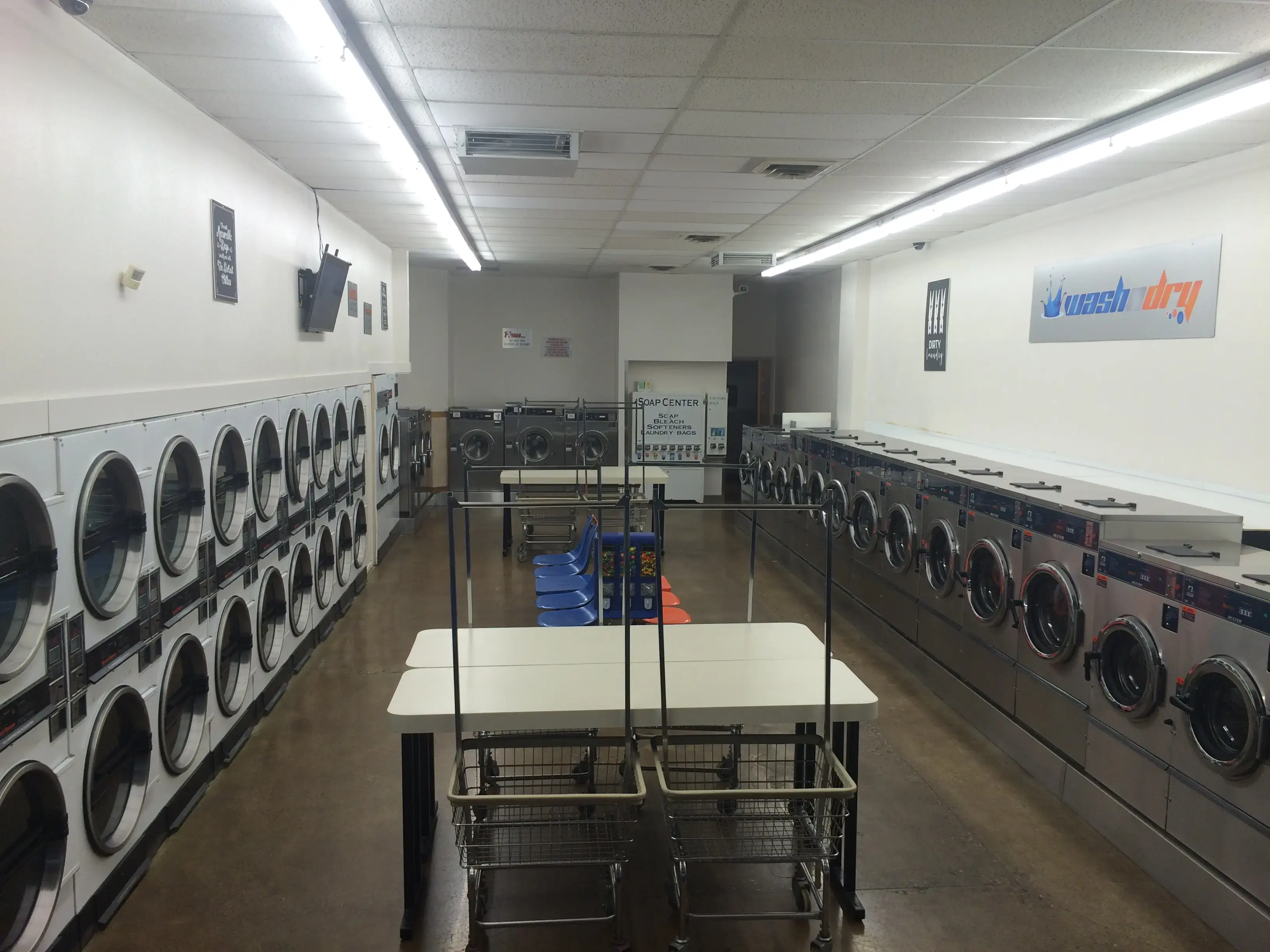 Broadway Wash N Dry - Image 15
