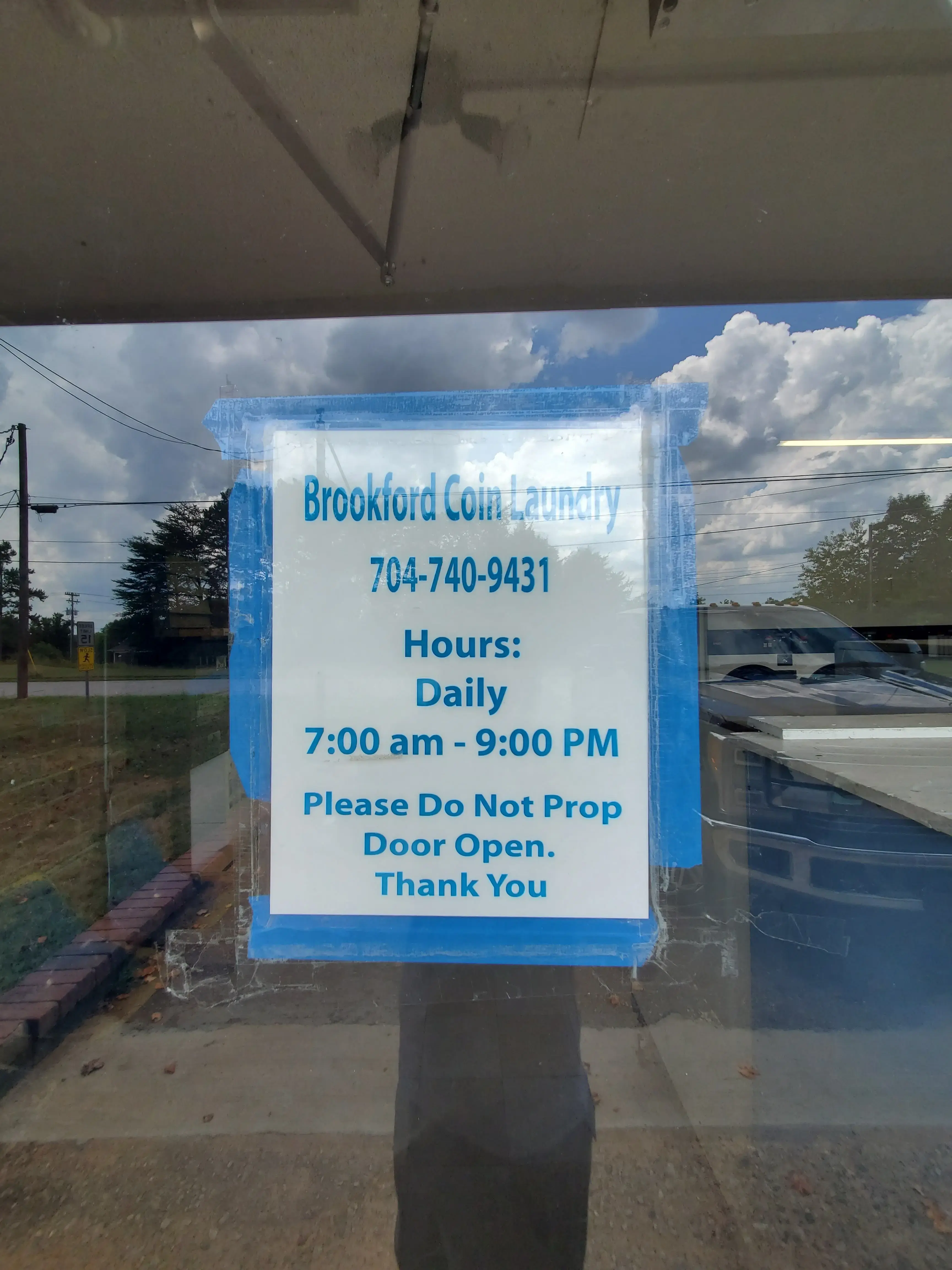 Brookford Coin Laundry - Image 17