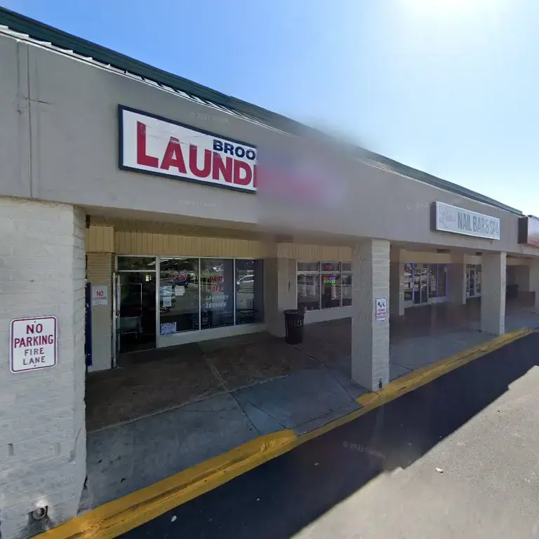 Brookside Laundromat thumbnail 5