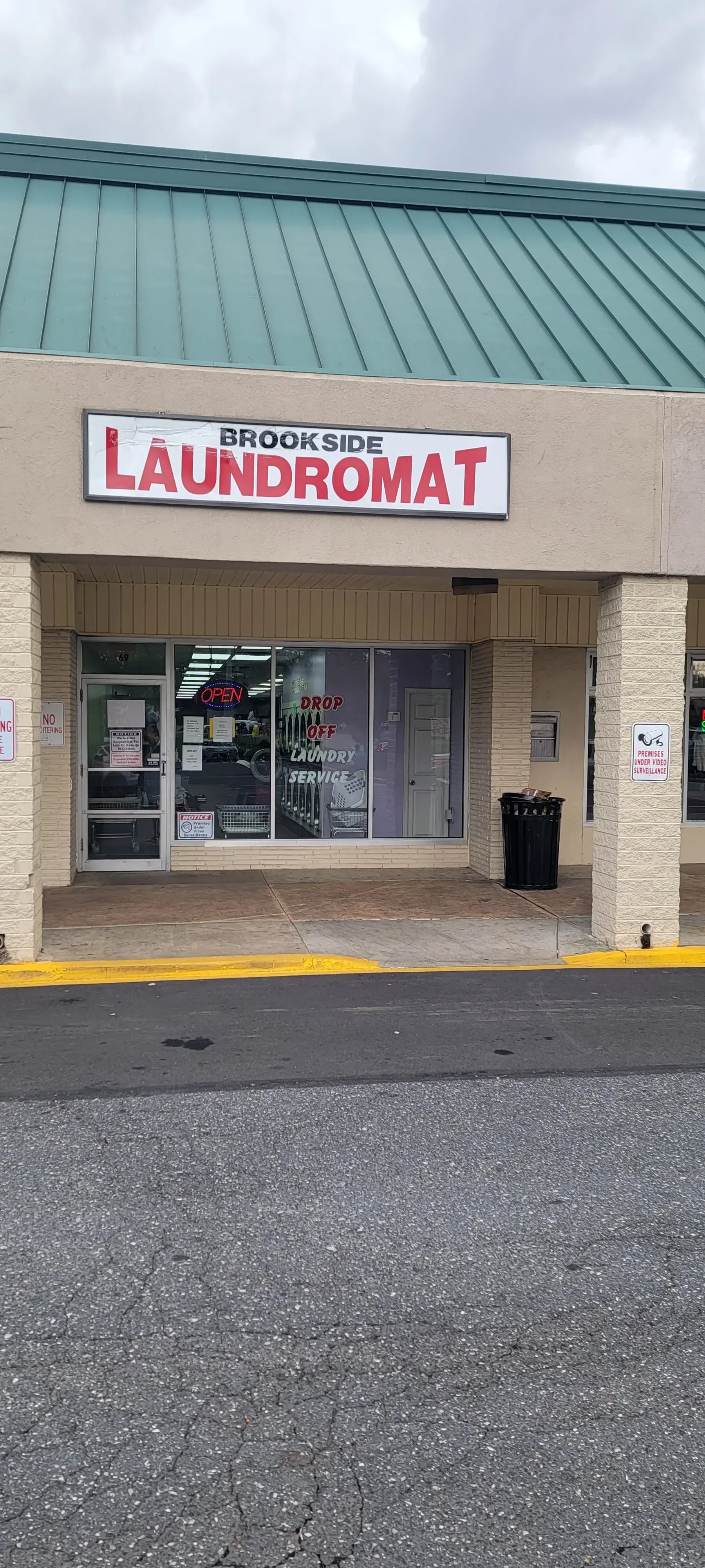 Brookside Laundromat thumbnail 4