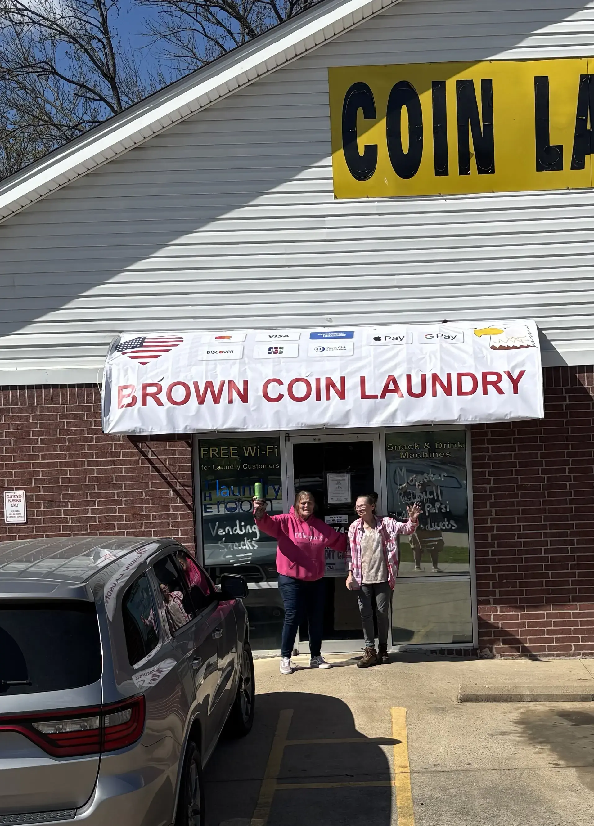 Brown Coin Laundry @ The Laundry Room thumbnail 3