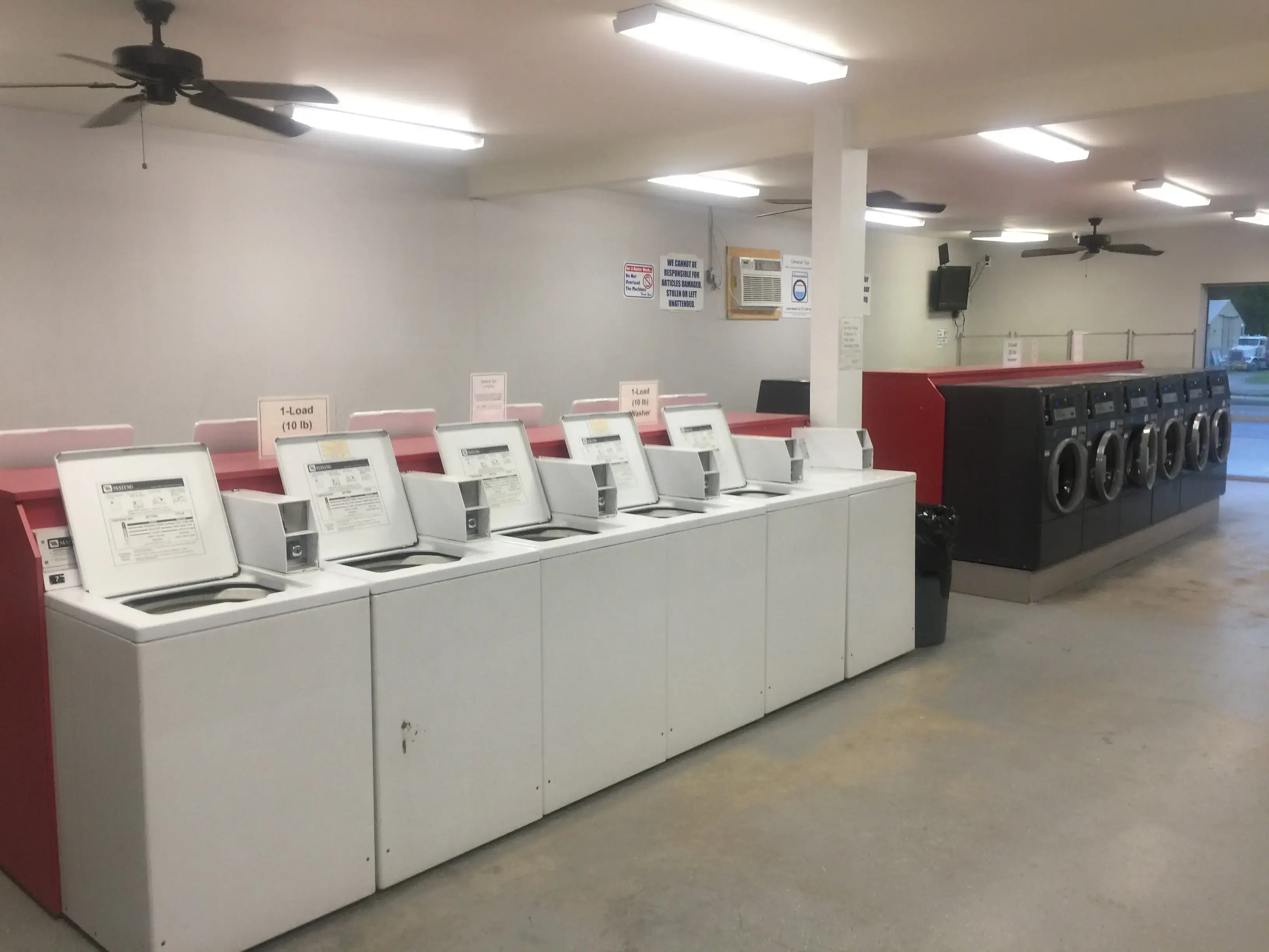 Brown Coin Laundry @ The Laundry Room - Image 9