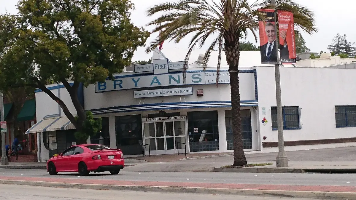 BRYAN'S Cleaners & Laundry thumbnail 4
