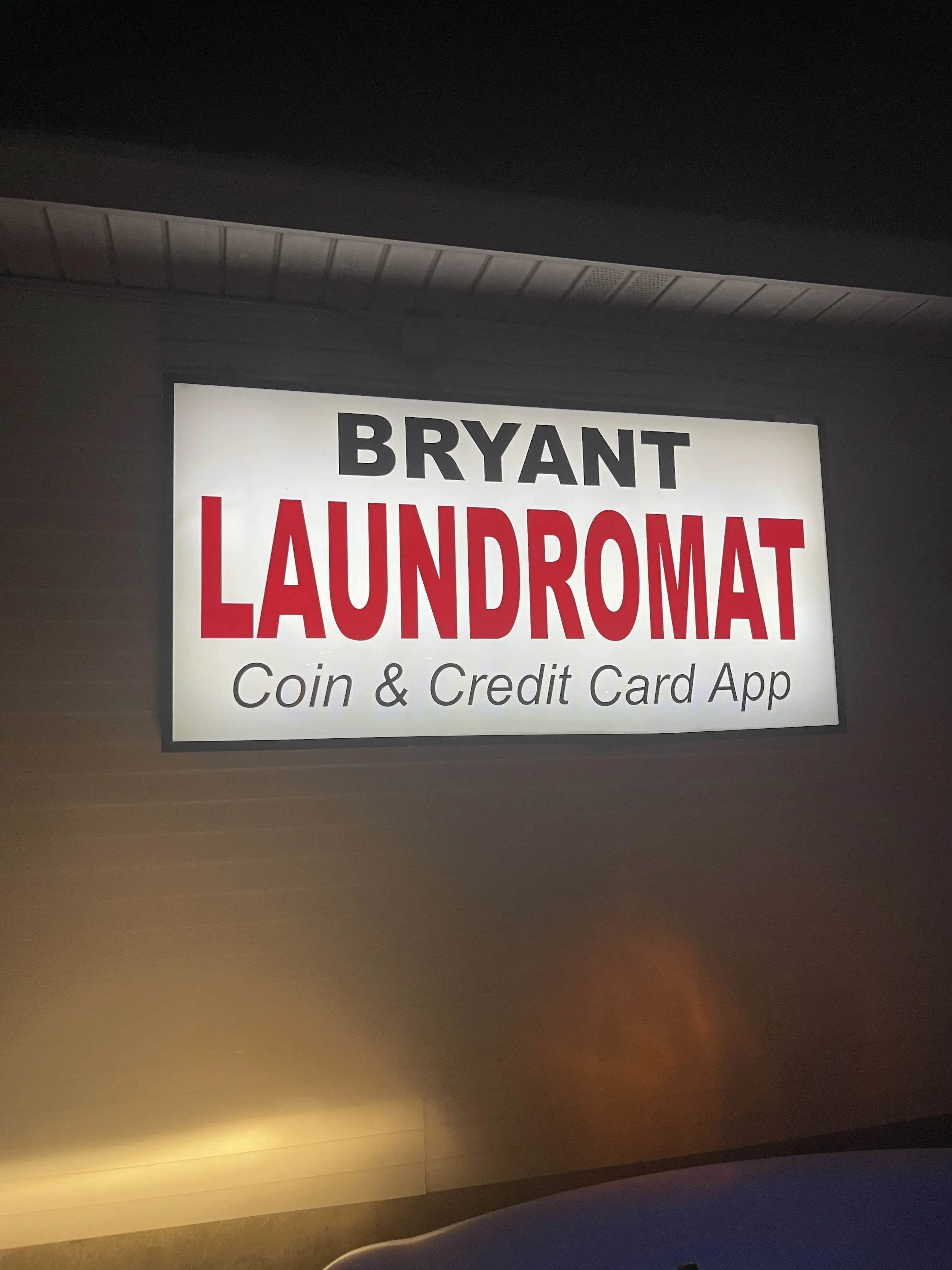 Bryant Laundromat - Coin & Credit Card Laundry - Image 18