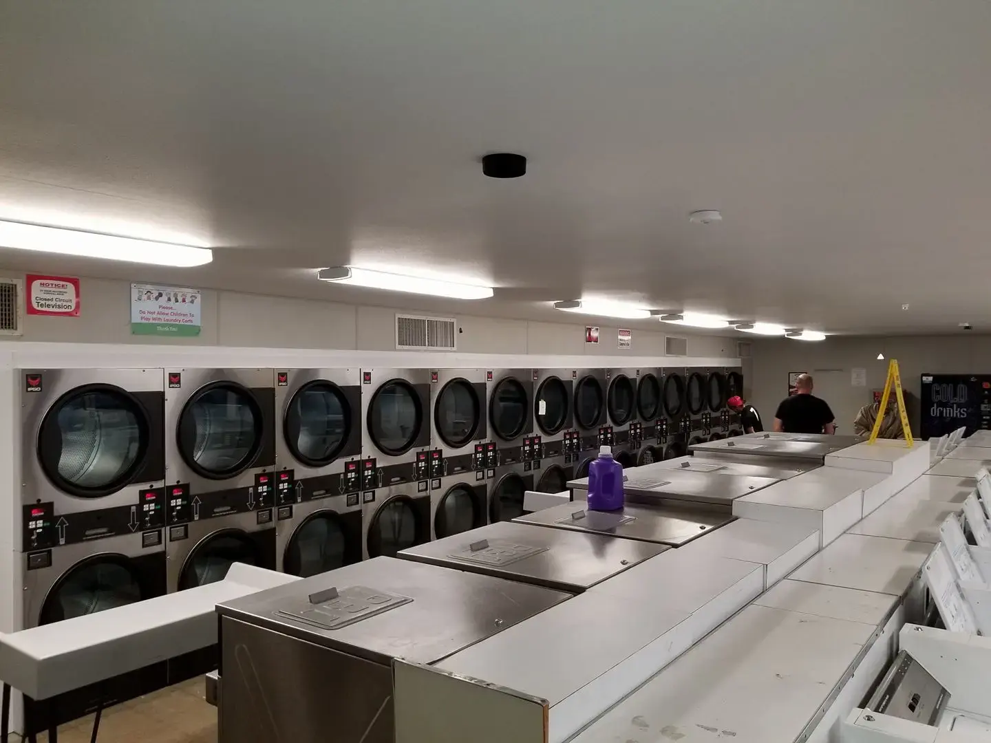 Bryant Laundromat - Coin & Credit Card Laundry location