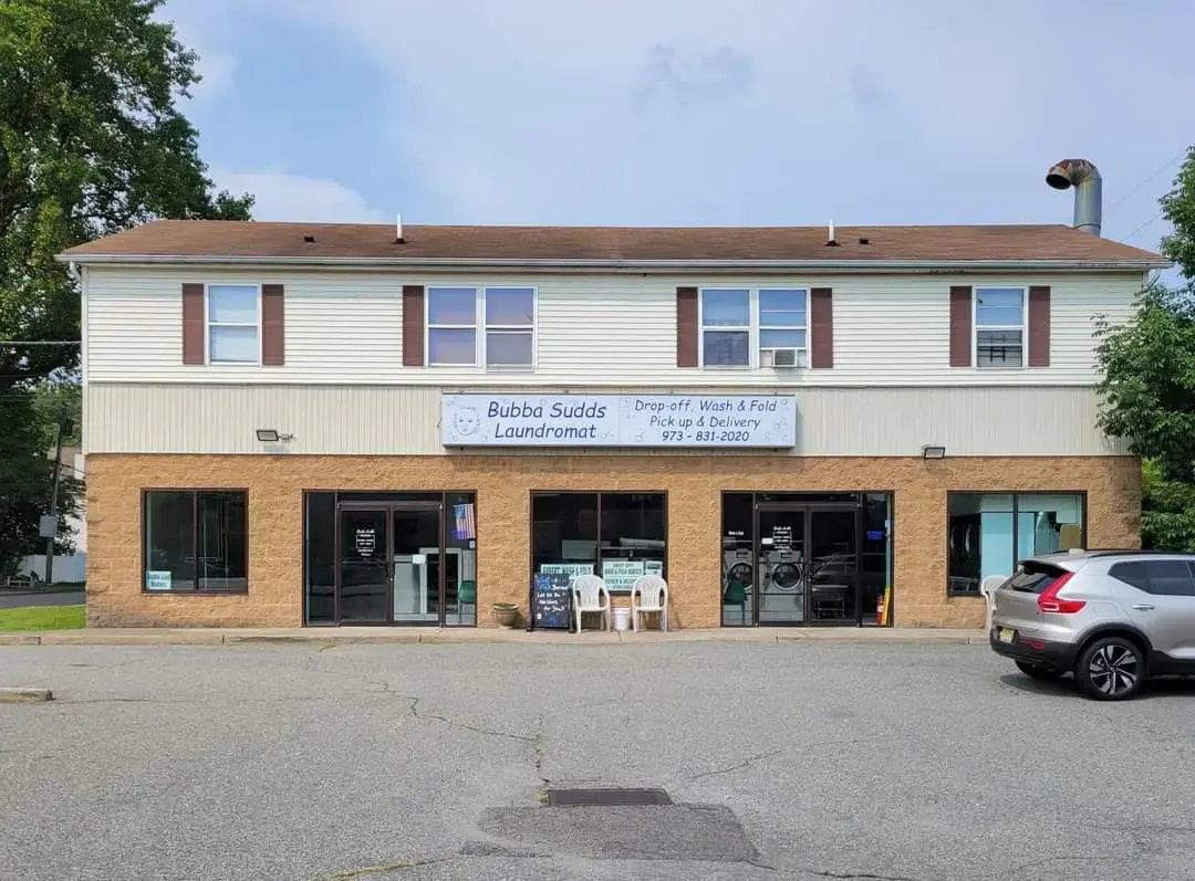Bubba Sudds Laundromat - Image 3