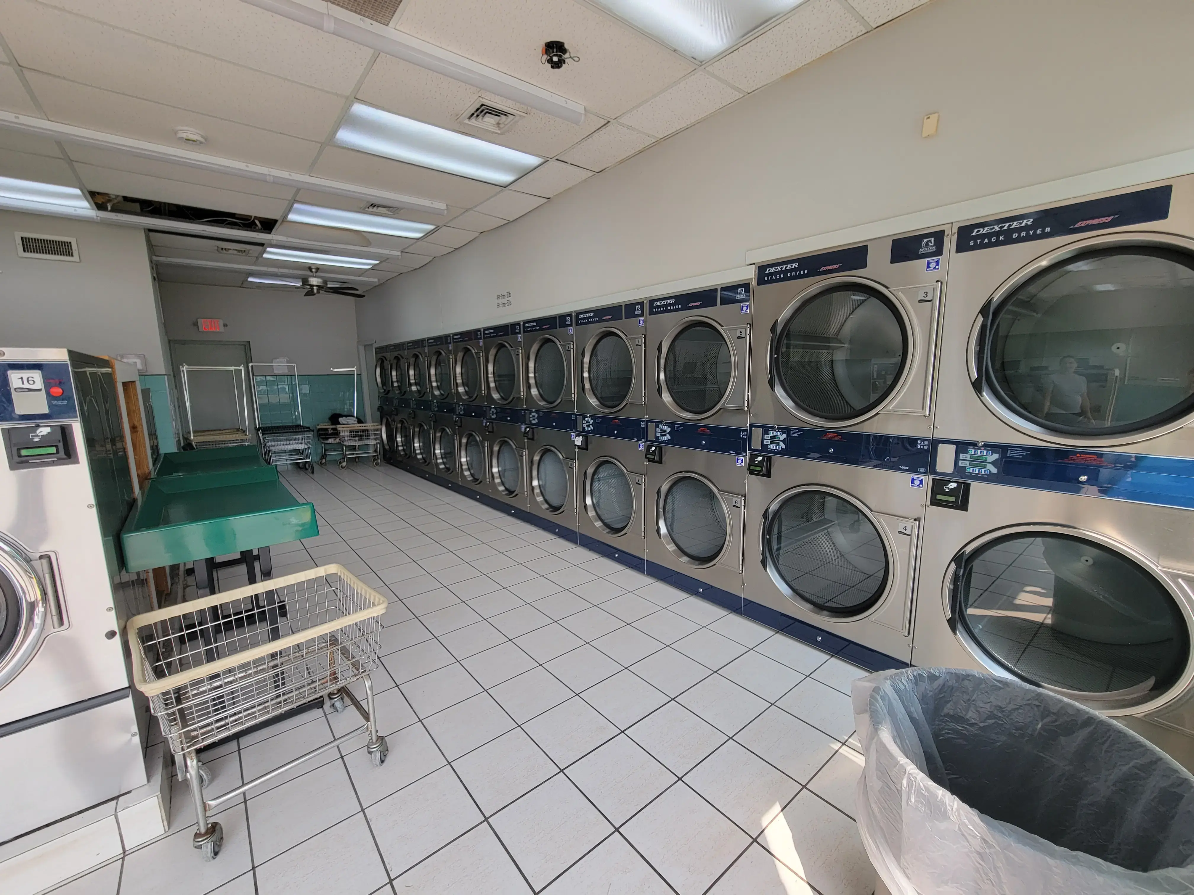 Bubba Sudds Laundromat - Image 11