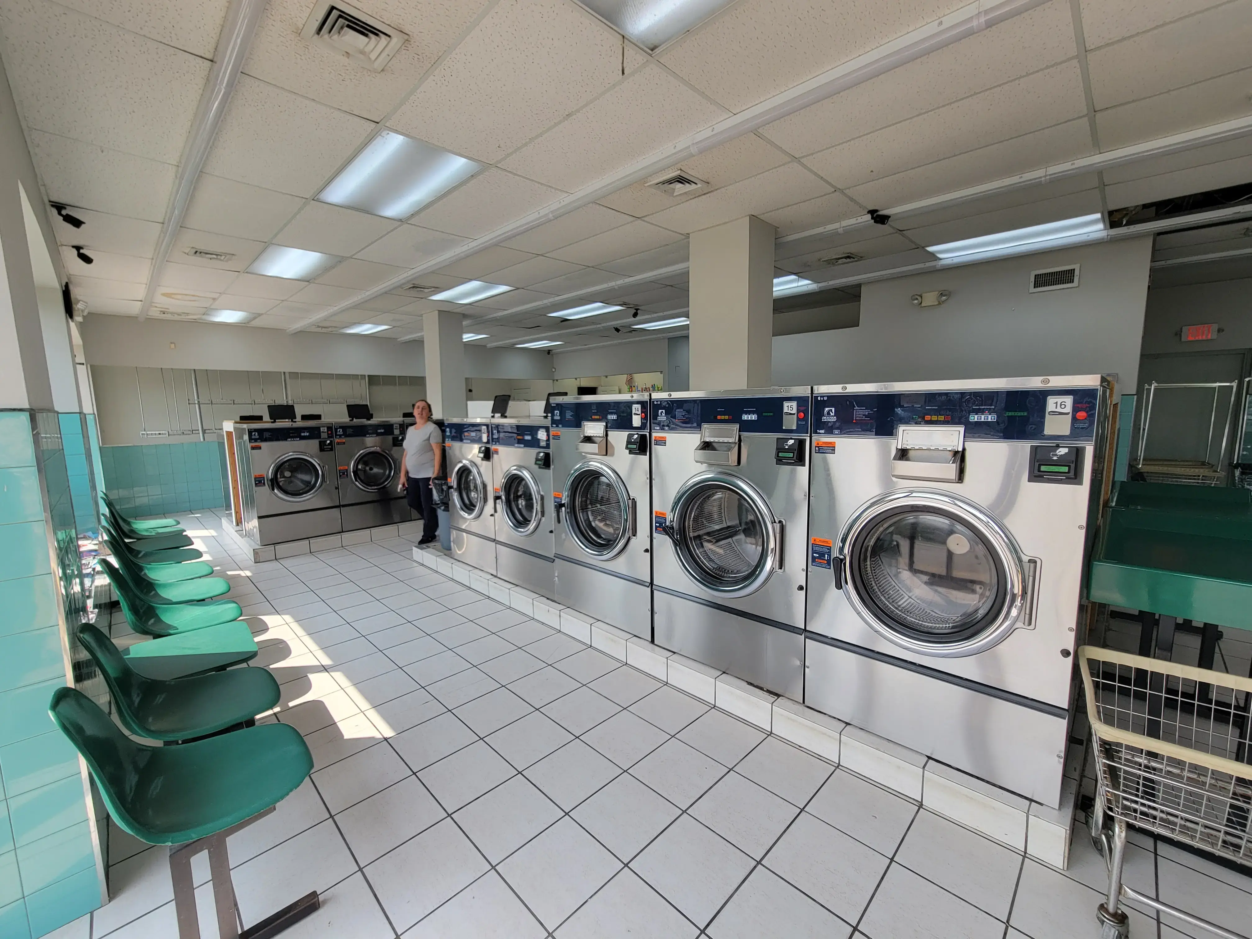 Bubba Sudds Laundromat - Image 12