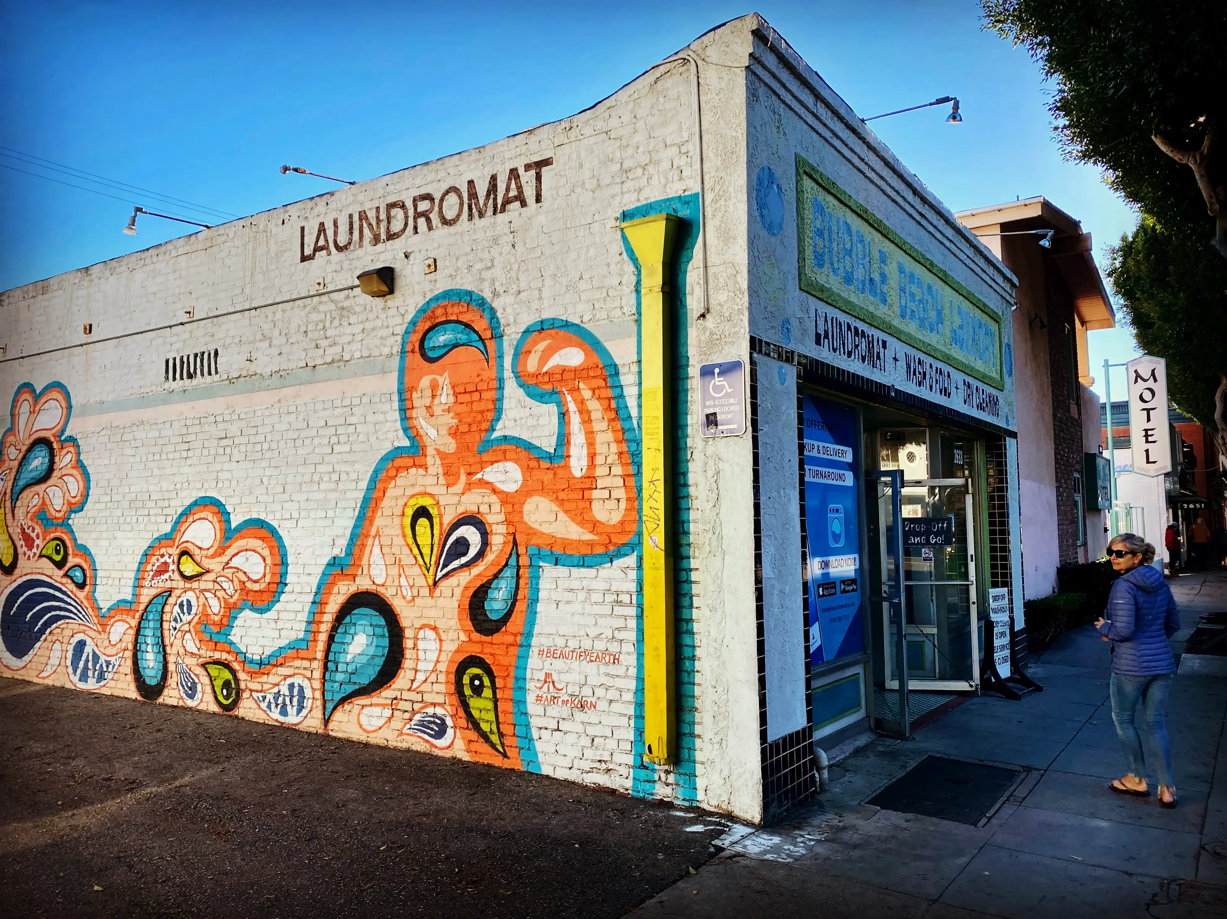 Bubble Beach Laundry - Image 6