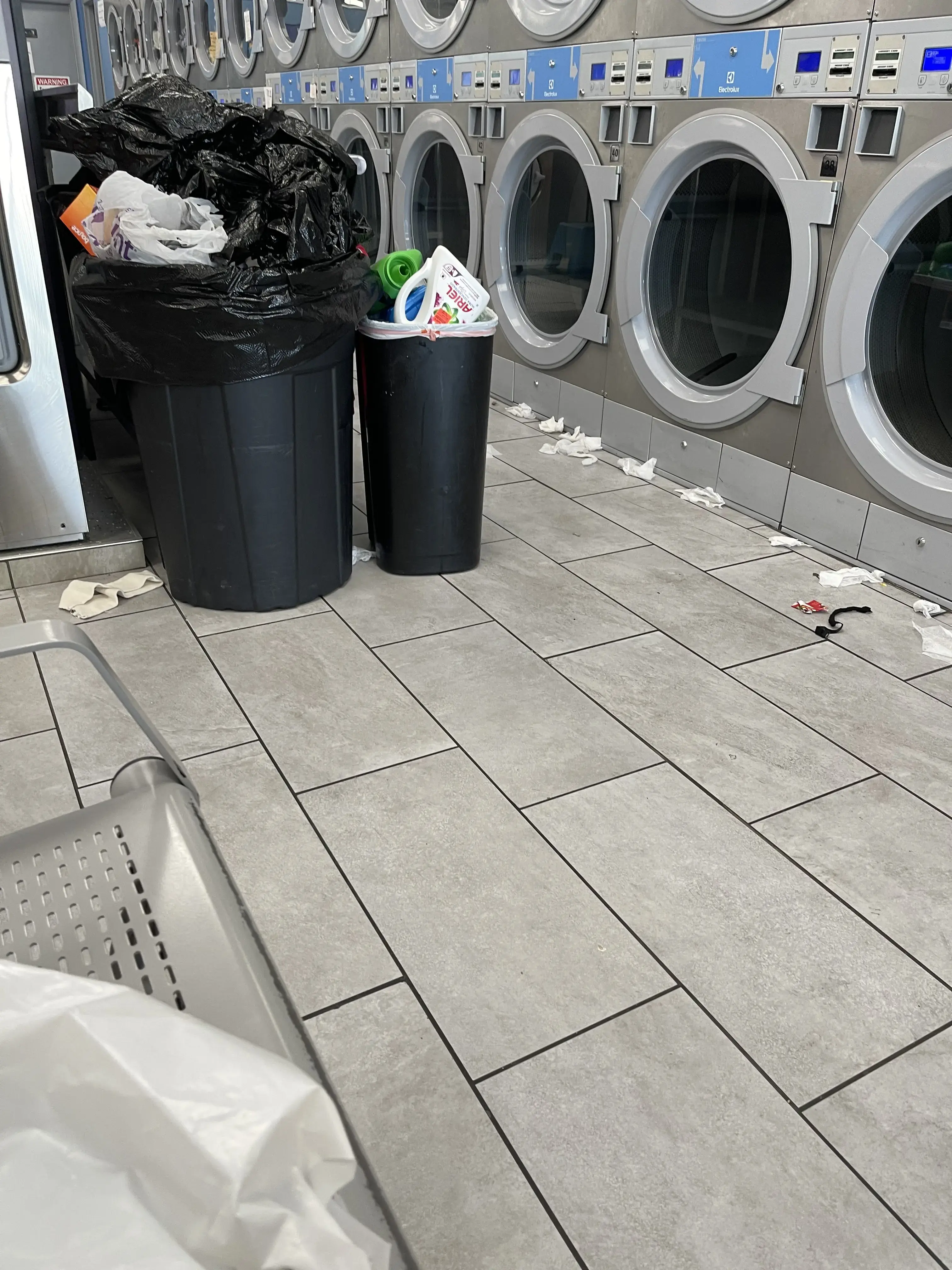 Bubble City Laundromat (Laundry Services) thumbnail 8