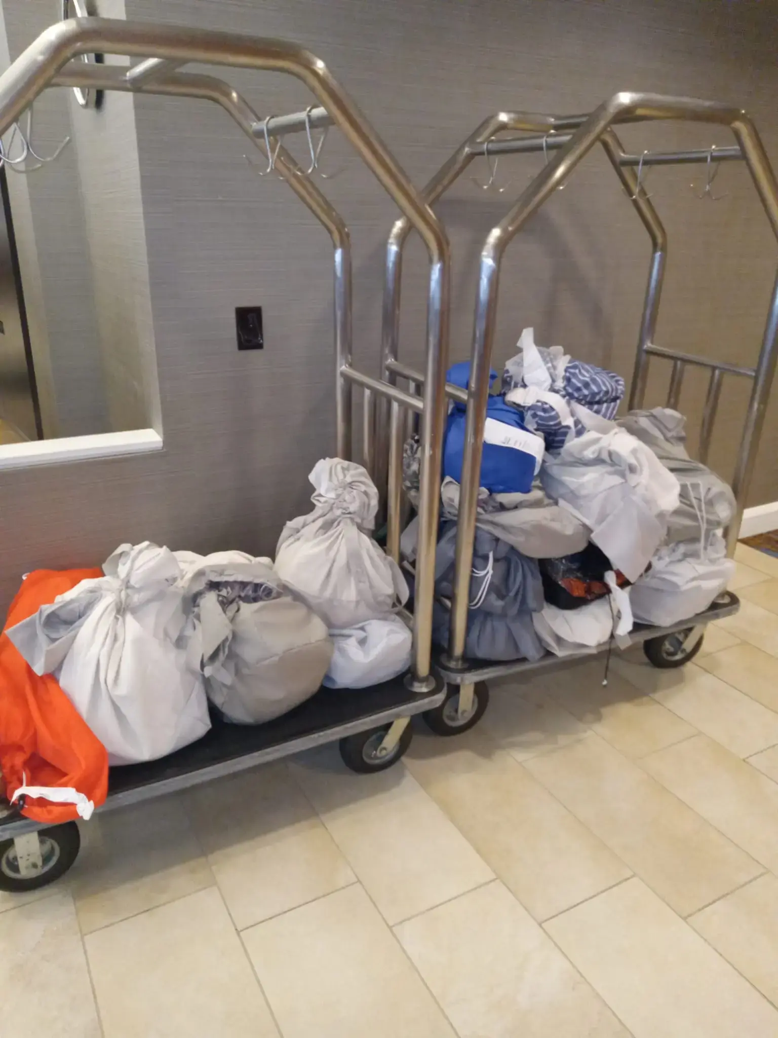 Bubble City Laundromat (Laundry Services) - Image 6