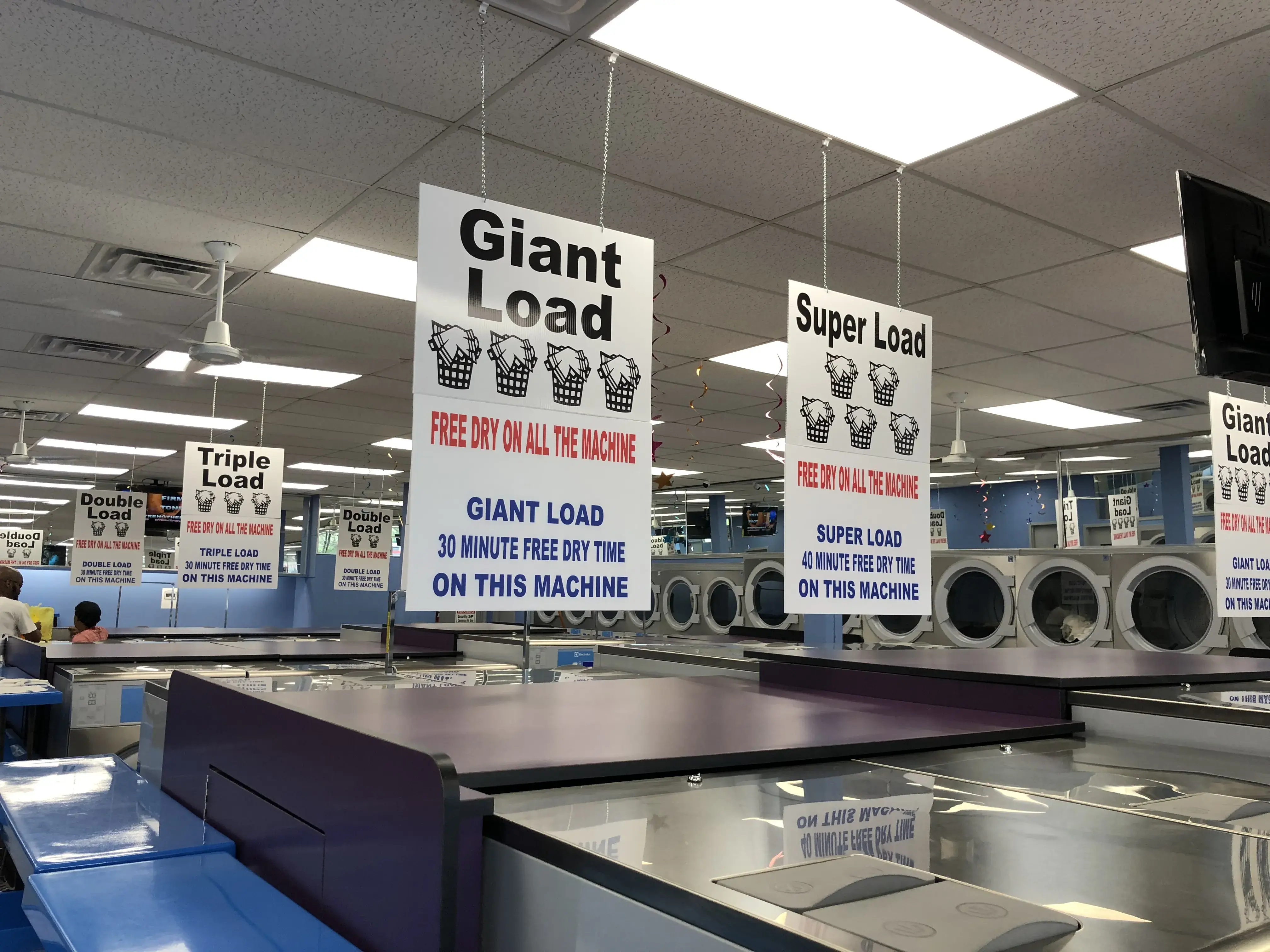 Bubble City Laundromat (Laundry Services) - Image 7