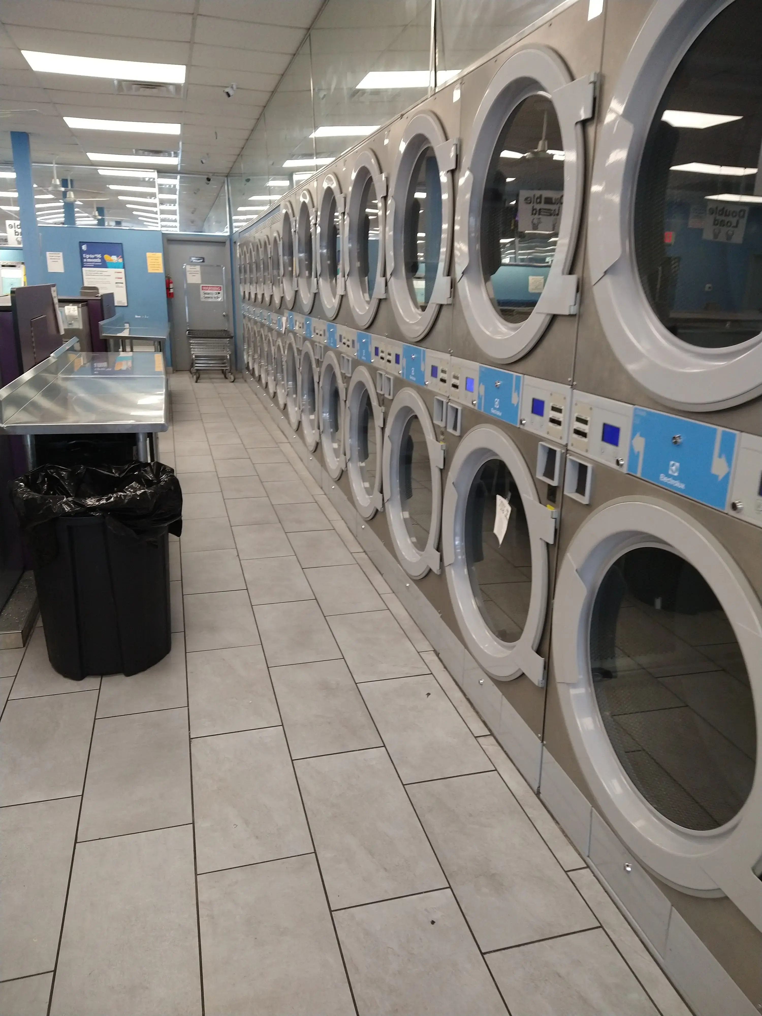 Bubble City Laundromat (Laundry Services) thumbnail 18