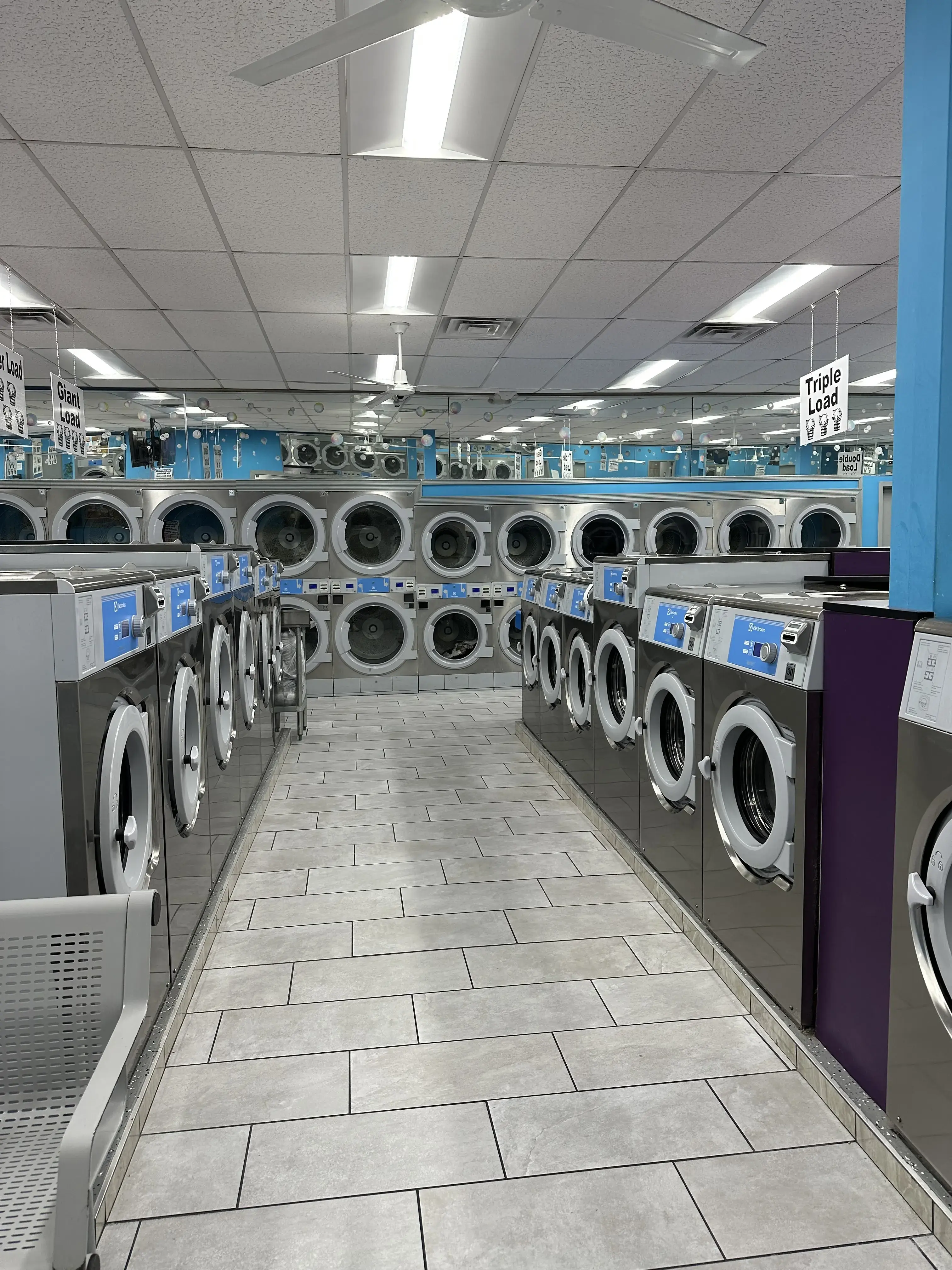 Bubble City Laundromat (Laundry Services) thumbnail 2