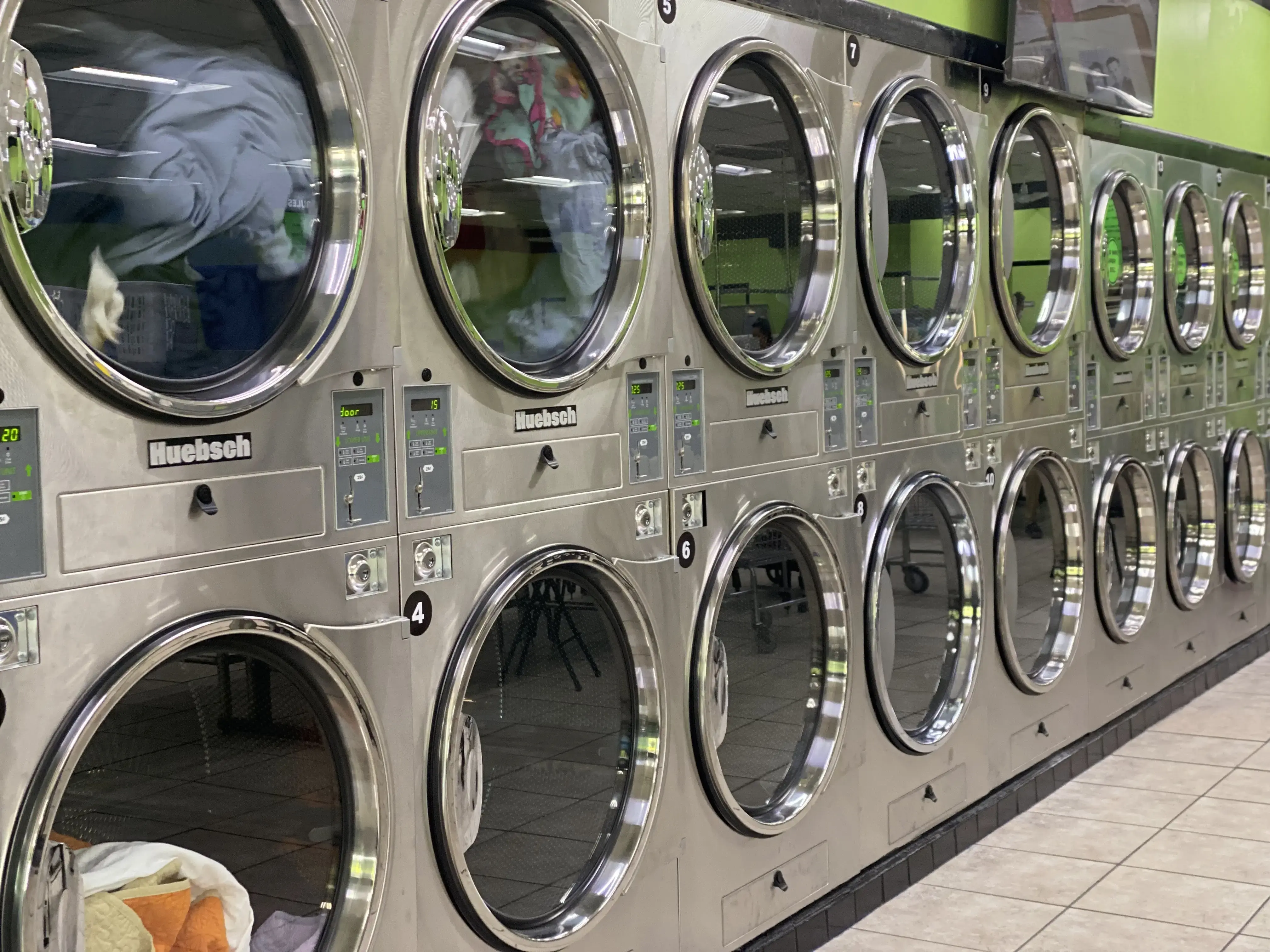 Bubble Express Cleaners thumbnail 11